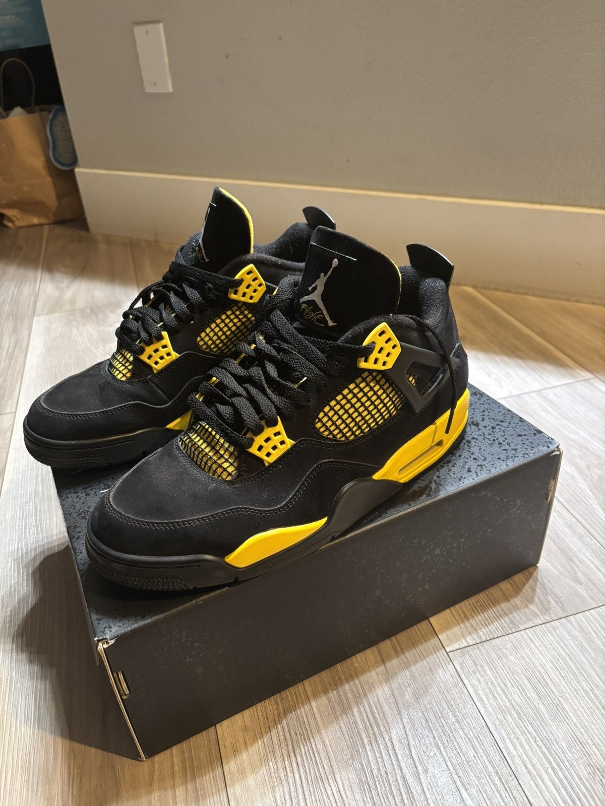 Nike Jordan 4 yellow thunder Size US 11 / EU 44 - 2 Thumbnail