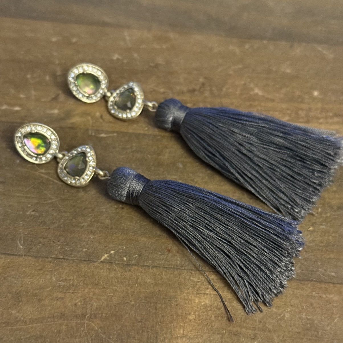 Other Laborite gray tassel dangle earrings Size ONE SIZE - 6 Thumbnail