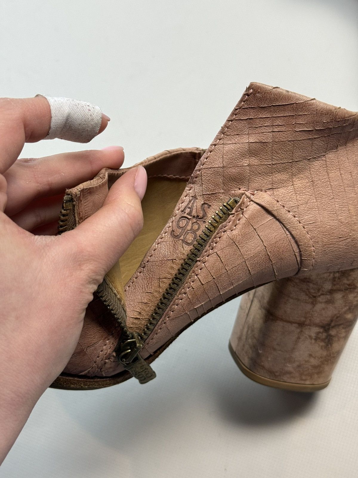 A.S.98 A.S. 98 Airstep Ladies Avant-Garde Leather Heels Shoes Size US 9 / IT 39 - 24 Thumbnail
