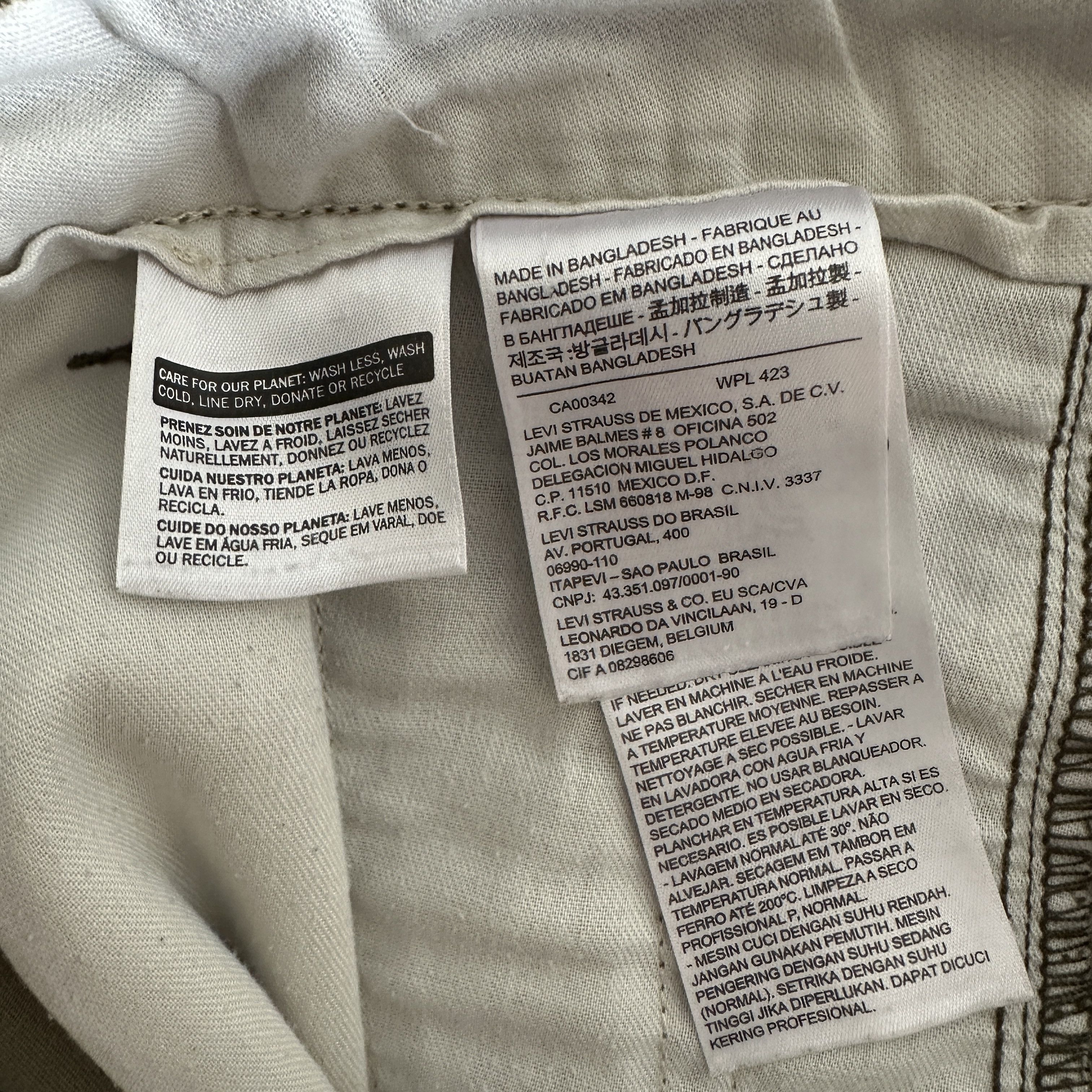 Levi's Vtg Levis Cargo Shorts Utility Pockets Outdoor Army Surplus Size US 34 / EU 50 - 12 Thumbnail