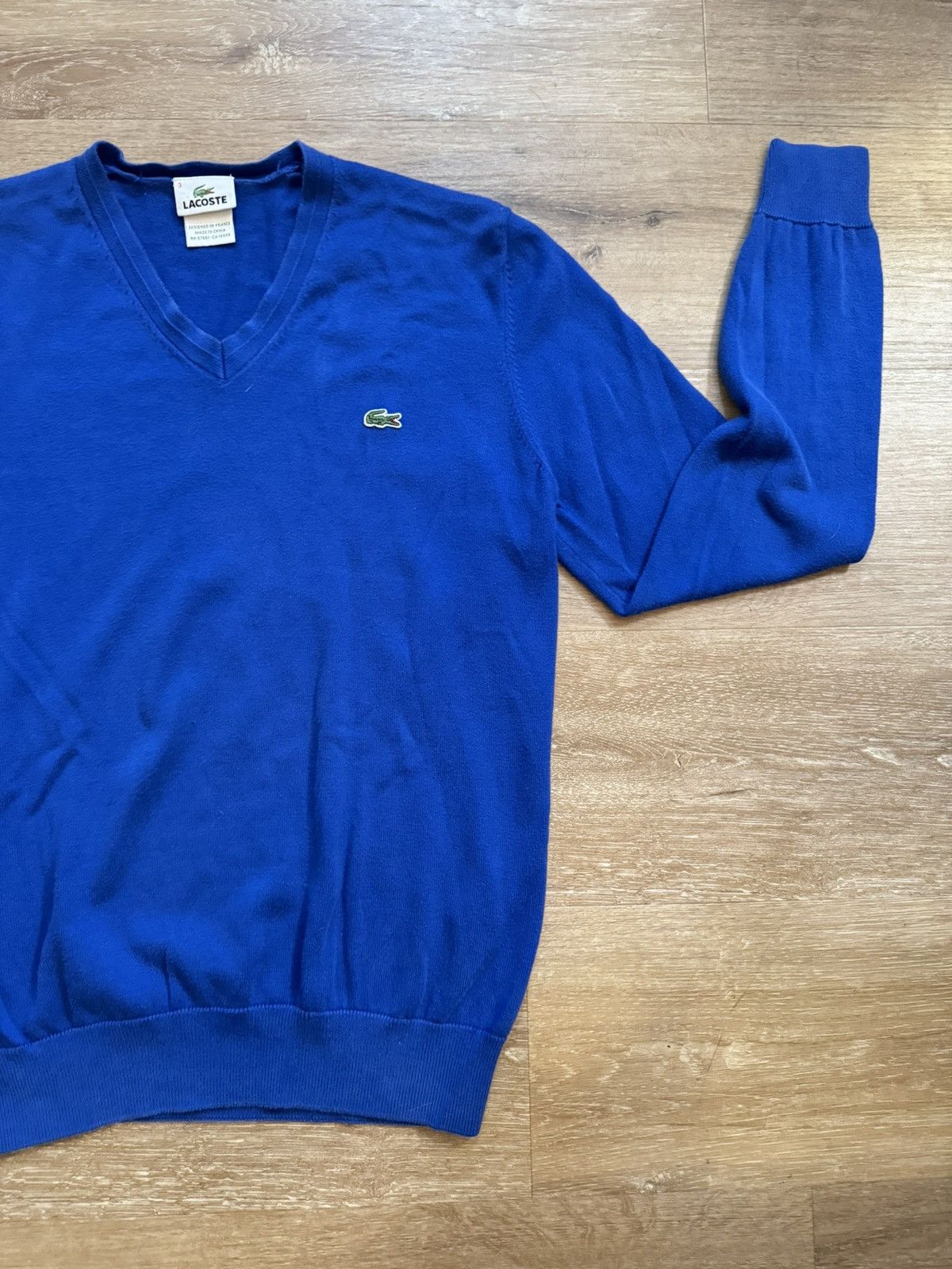 Izod Y2K Lacoste IZOD V Neck Knit Golfwear Preppy Sweater Royal Size US L / EU 52-54 / 3 - 3 Thumbnail