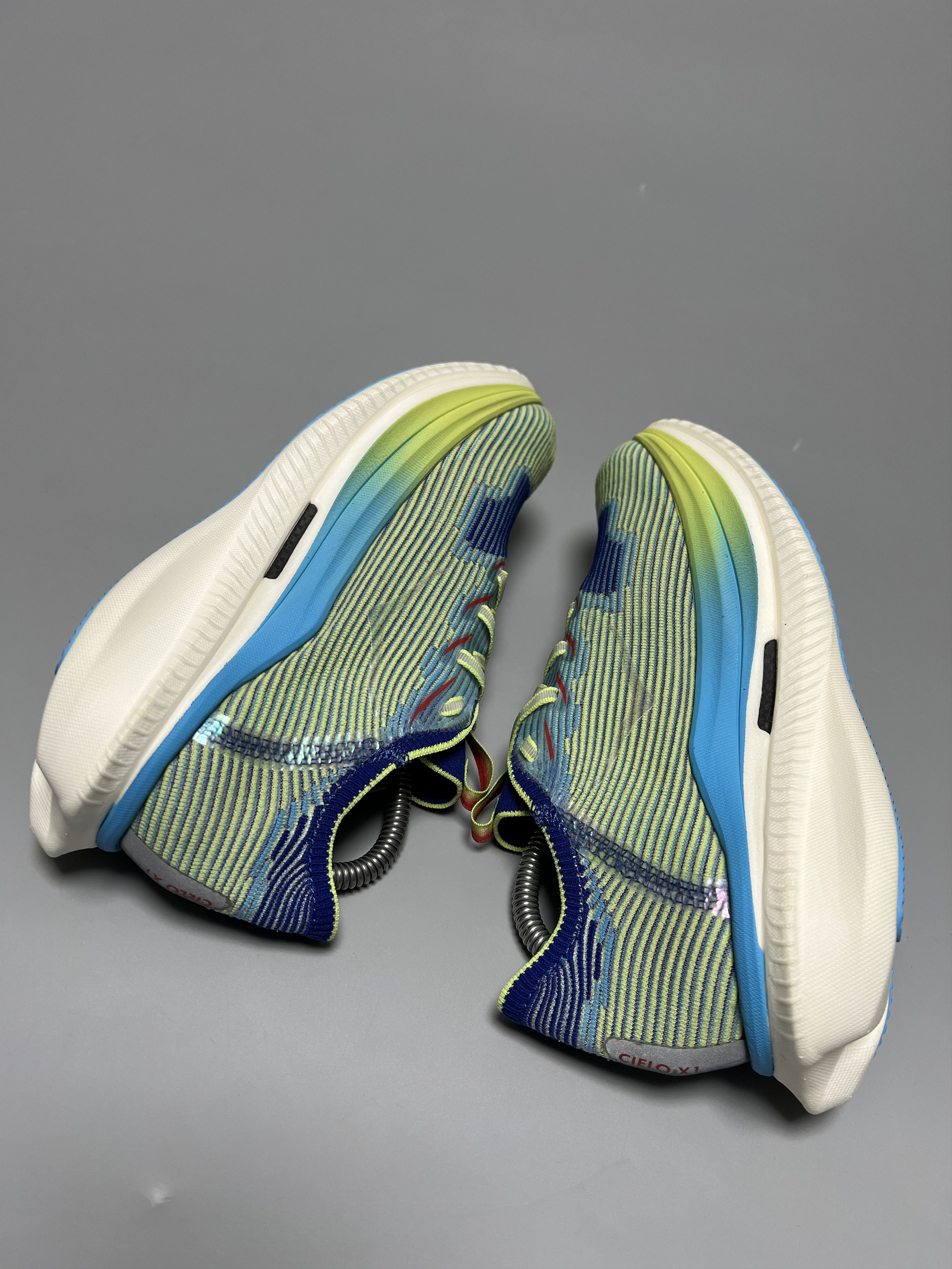 Hoka Hoka One One Celio X1 Evening Sky Lettuce Running Shoes Size US 7 / EU 40 - 7 Thumbnail