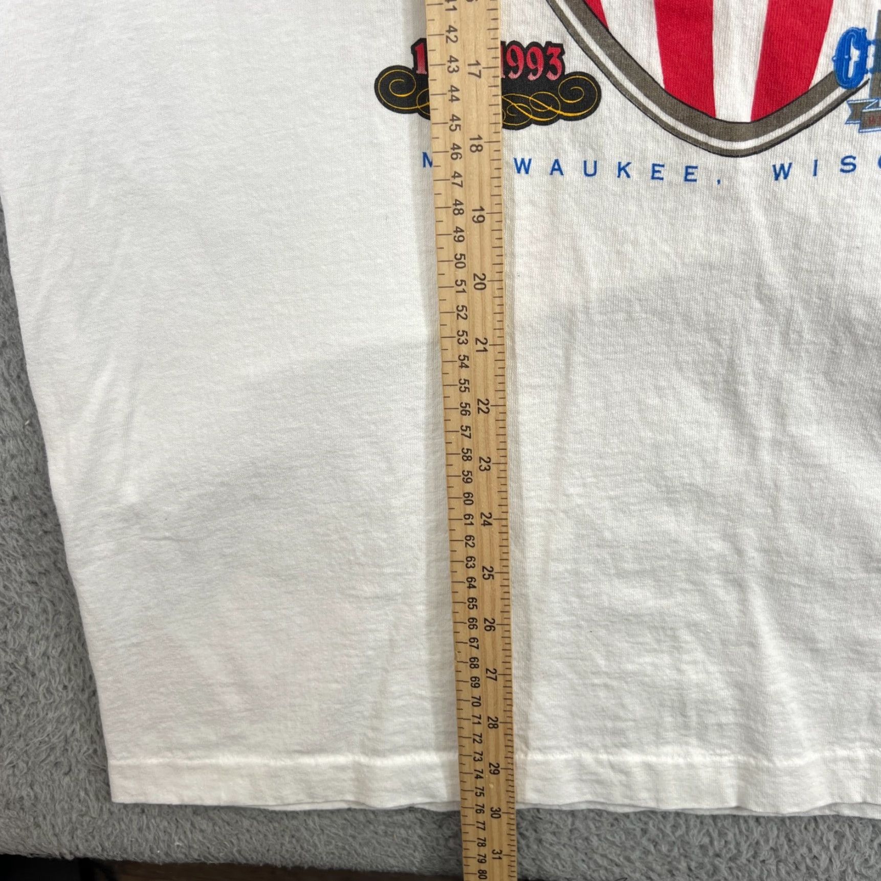 Fruit Of The Loom VINTAGE Fruit of the Loom Circus Shirt XL Men's White 1990s Circus Parade Milwaukee Wisconsin Graphic Tee Size US XL / EU 56 / 4 - 6 Thumbnail