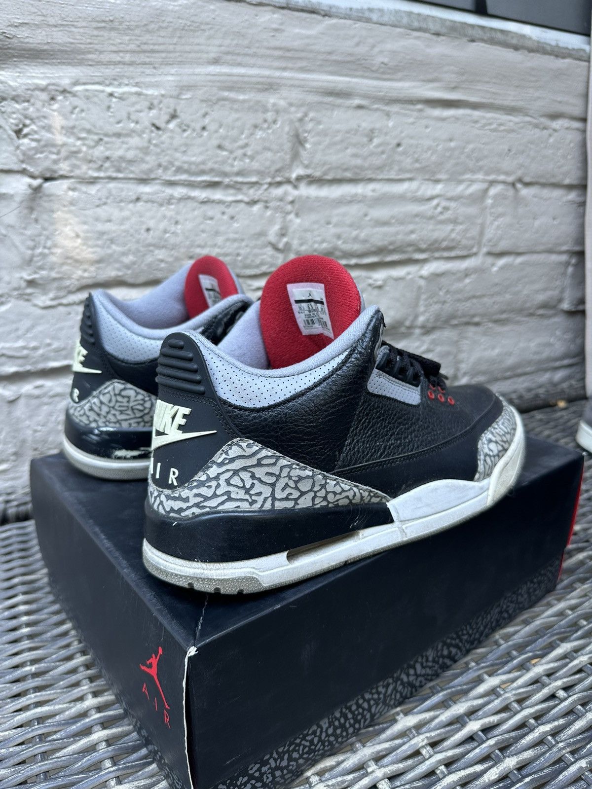 Jordan Brand Jordan 3 Black Cement 2018 Size US 10.5 / EU 43-44 - 3 Thumbnail