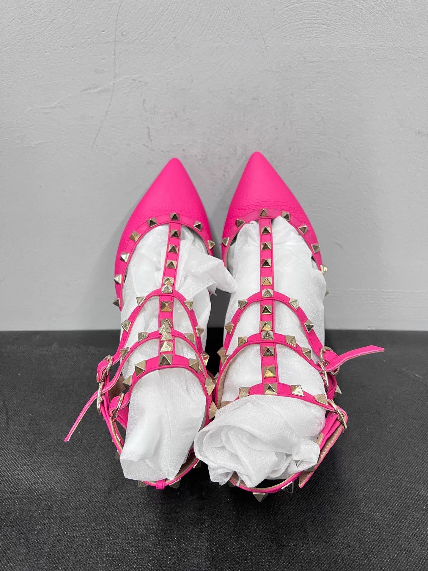 Valentino Valentino Magenta 3-Ring Studded Heels 38 Mint 6.5cm Size US 7.5 / IT 37.5 - 4 Thumbnail