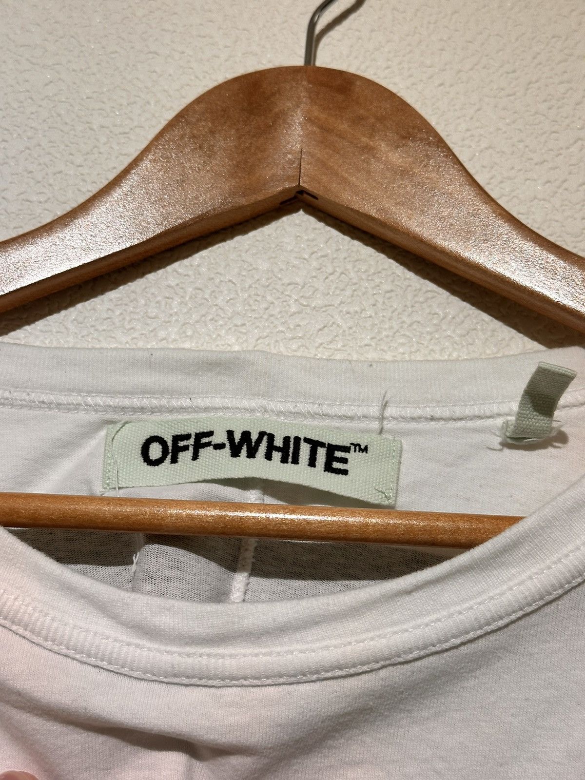 Off-White Caravaggio Tee Size US L / EU 52-54 / 3 - 5 Thumbnail