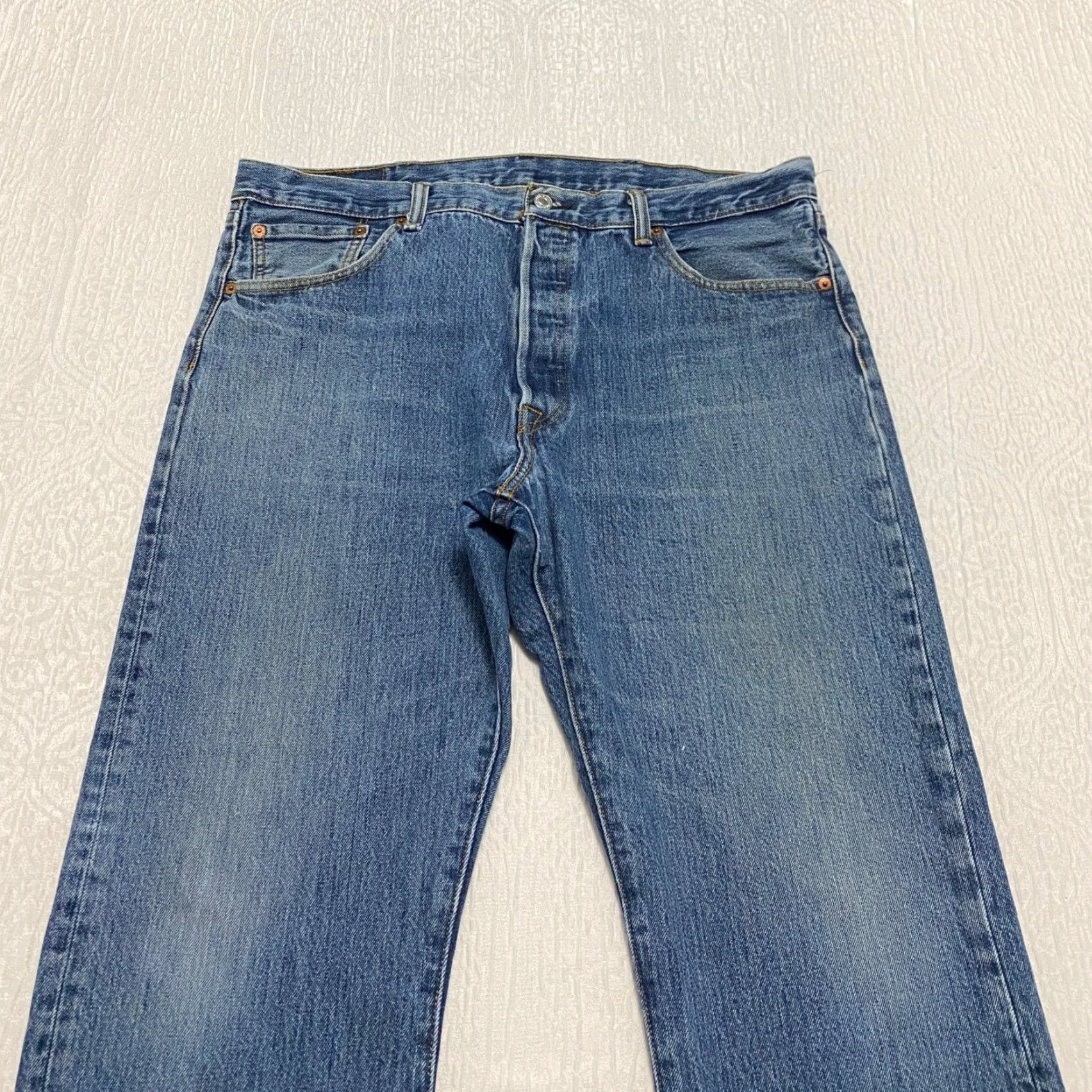 Levi's VINTAGE Levi's 501 Original Fit Jeans Men W38 L30 Blue Denim Button Fly Five Pocket Straight Regular Denim Size US 38 / EU 54 - 4 Thumbnail