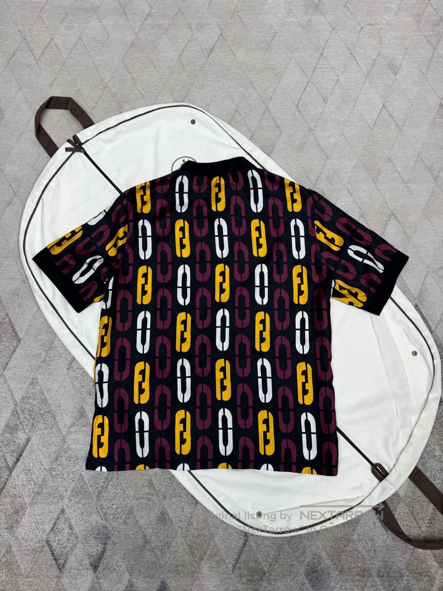 Fendi Fendi FF Logo Silk Short-Sleeve Top. Size US M / EU 48-50 / 2 - 6 Thumbnail