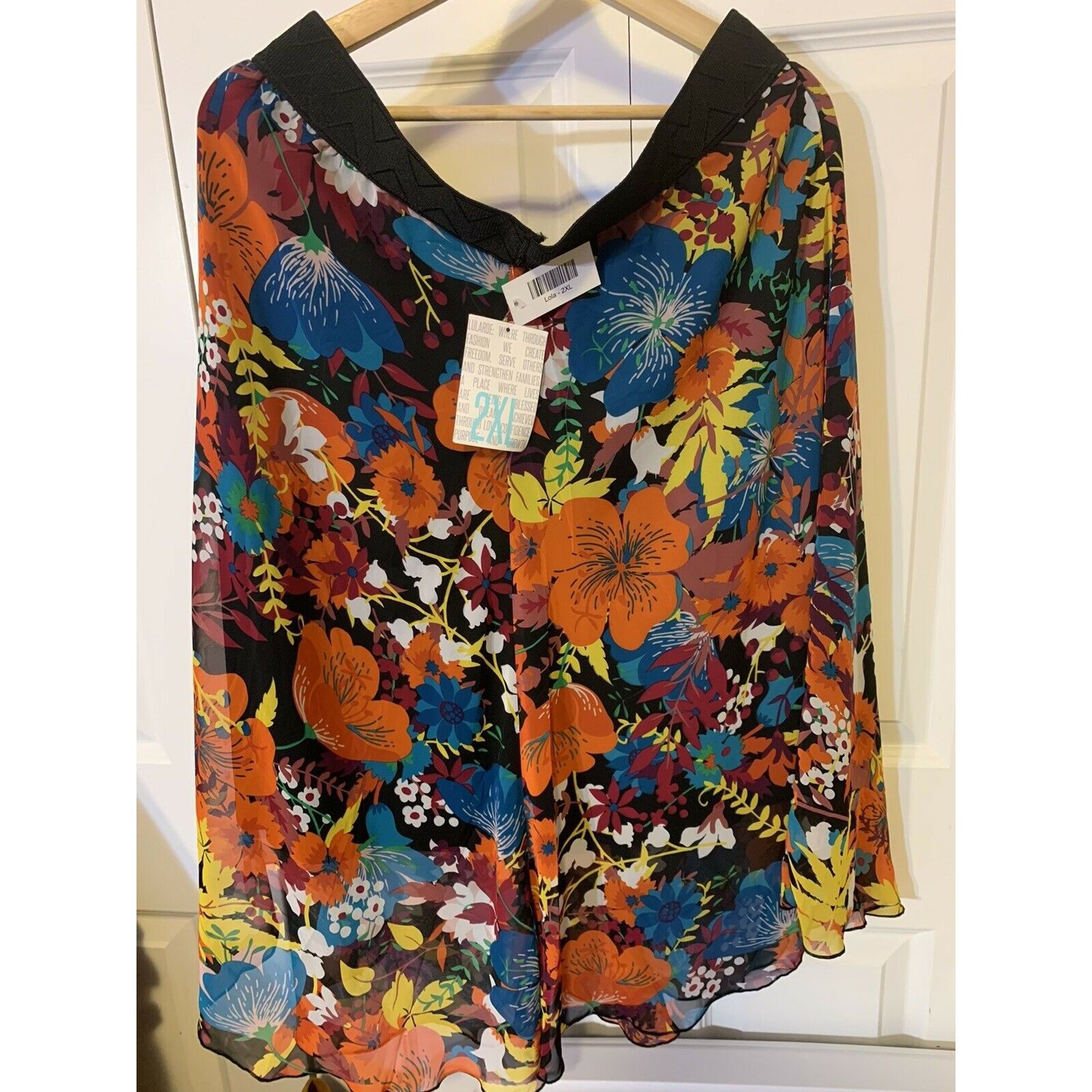 Other LulaRoe Woman’s Sz 2xL Skirt Lola Skirt Floral NWT lularoe Size 42" / US 20 - 4 Thumbnail
