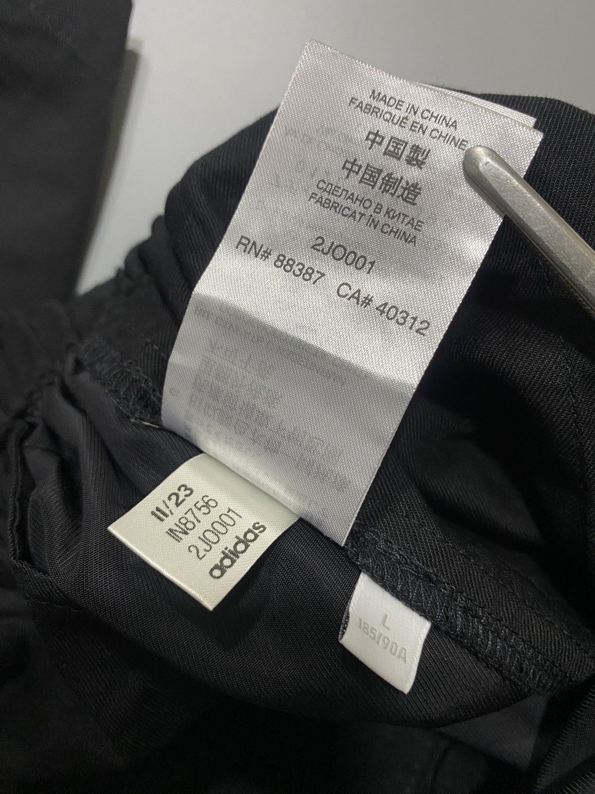 Yohji Yamamoto Y-3 Nylon Twill Cuffed Pants Size US 34 / EU 50 - 18 Thumbnail