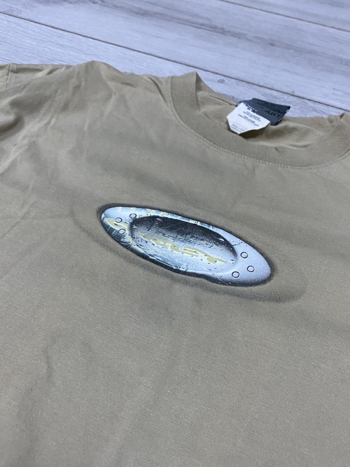 Oakley Oakley vintage circle logo t-shirt Size US L / EU 52-54 / 3 - 4 Thumbnail
