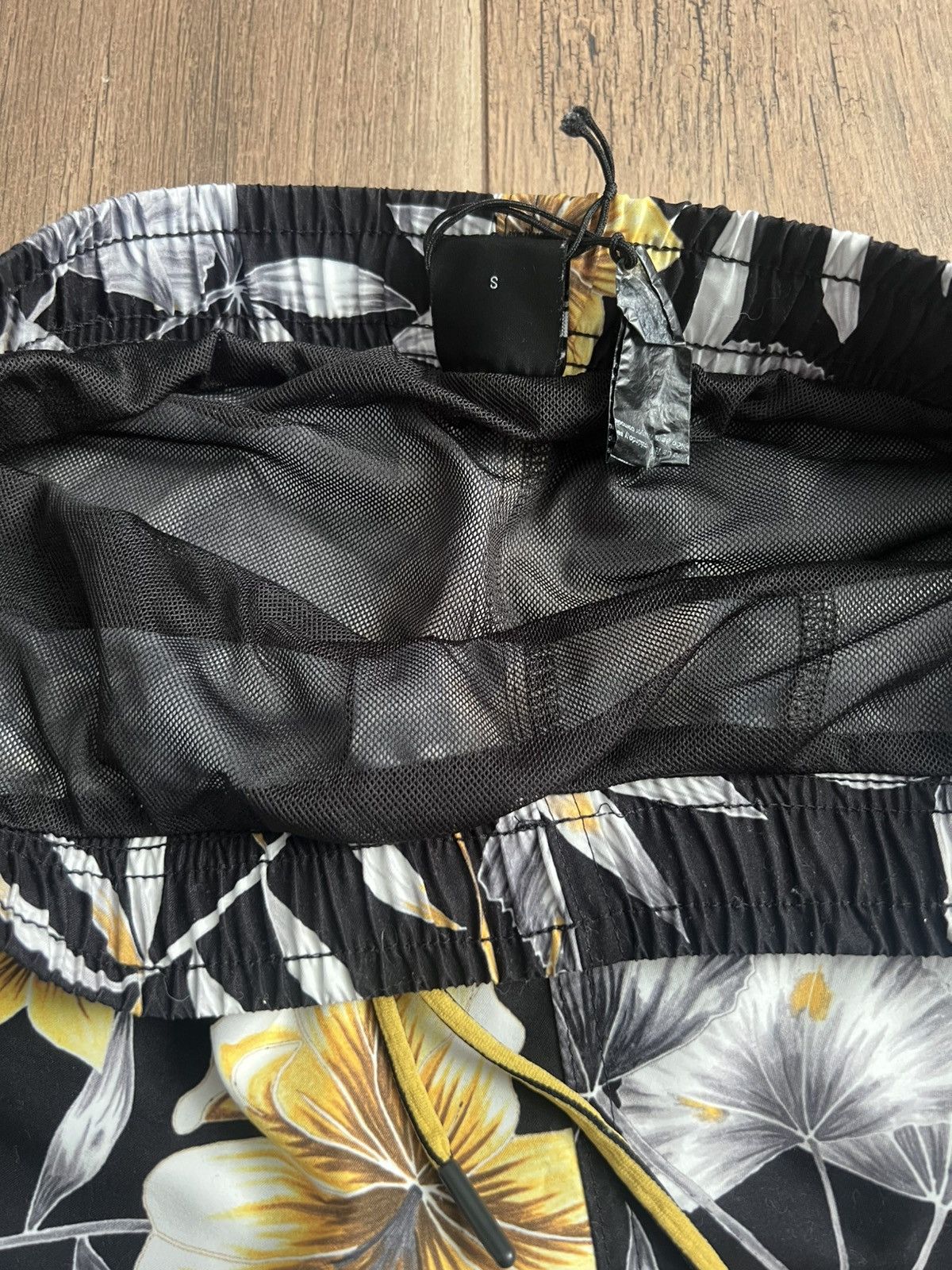 Hugo Boss Hugo Boss Bathing Suit Size US 30 / EU 46 - 5 Thumbnail