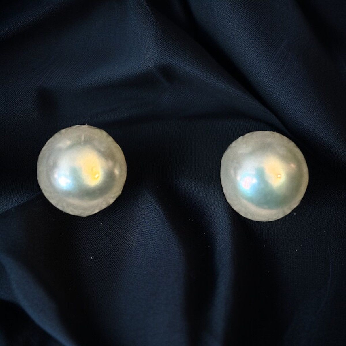 Vintage Vintage freshwater pearl stud earrings Size ONE SIZE - 1 Thumbnail