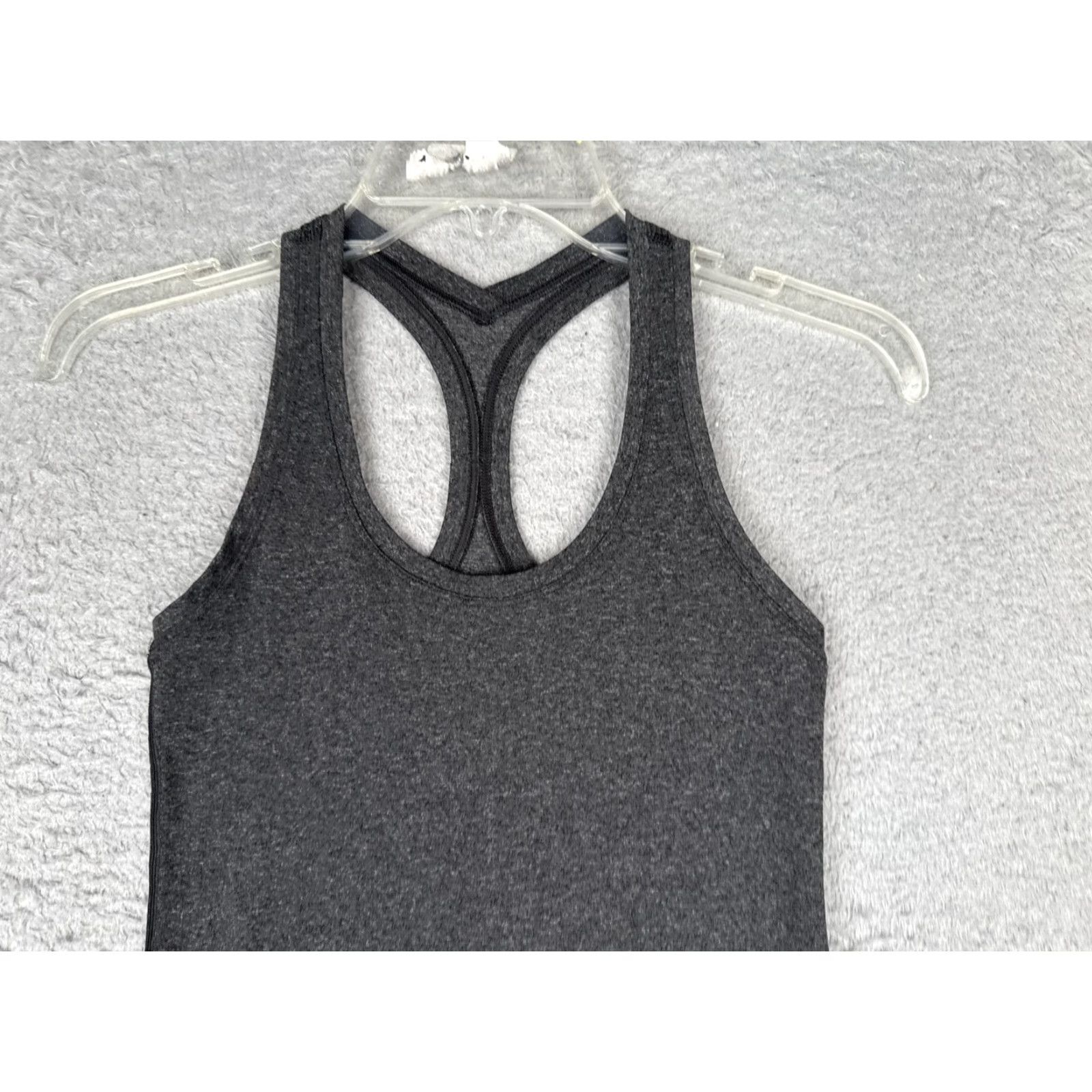 Lululemon Lululemon Tank Top Womens 2 Gray Heather Racerback Athletic Workout Yoga Gym Shirt Sleeveless Nike? Size XS / US 0-2 / IT 36-38 - 4 Thumbnail