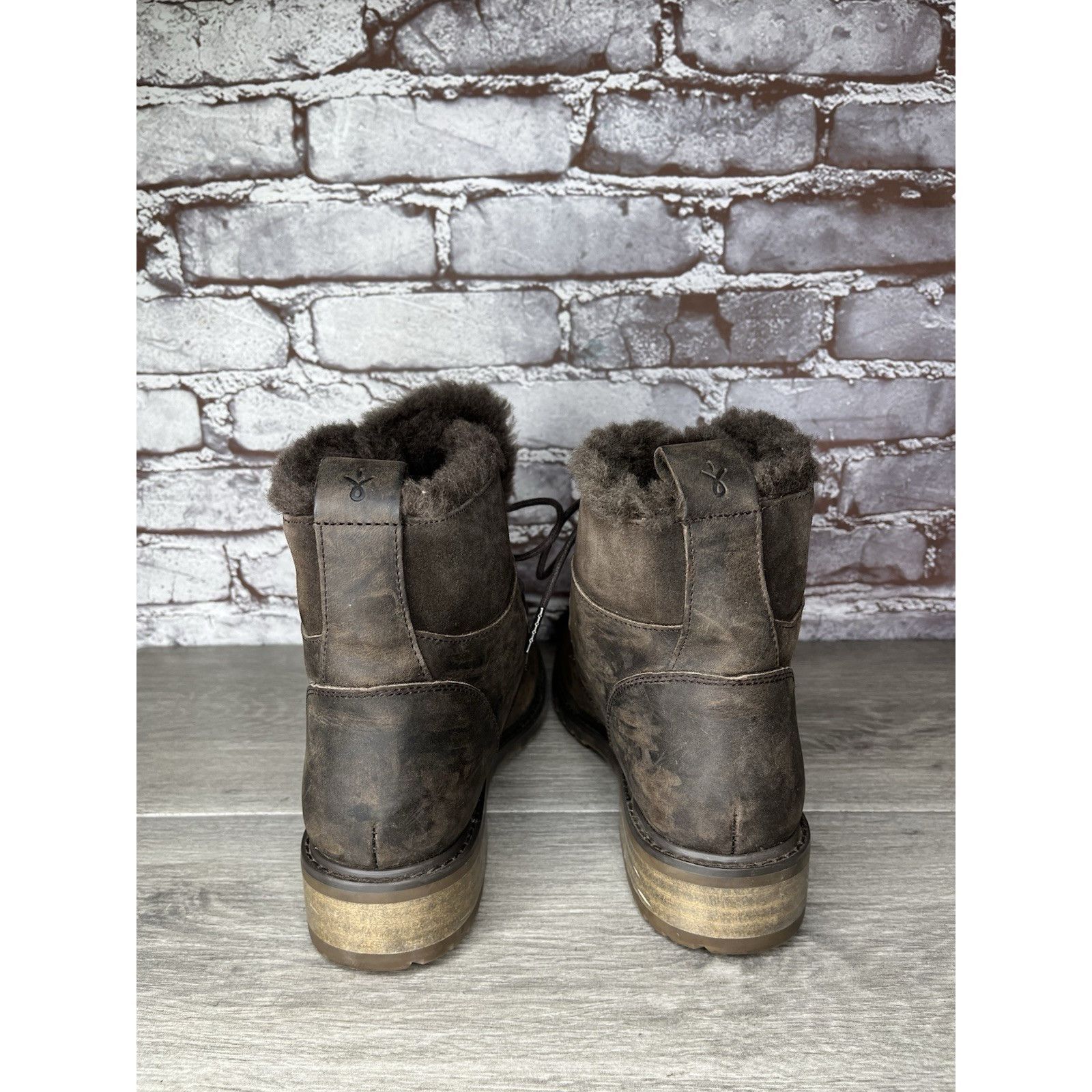 Ugg EMU Australia Waterproof Dark Brown Leather Ankle Hiker Boot Size US 9 / IT 39 - 5 Thumbnail