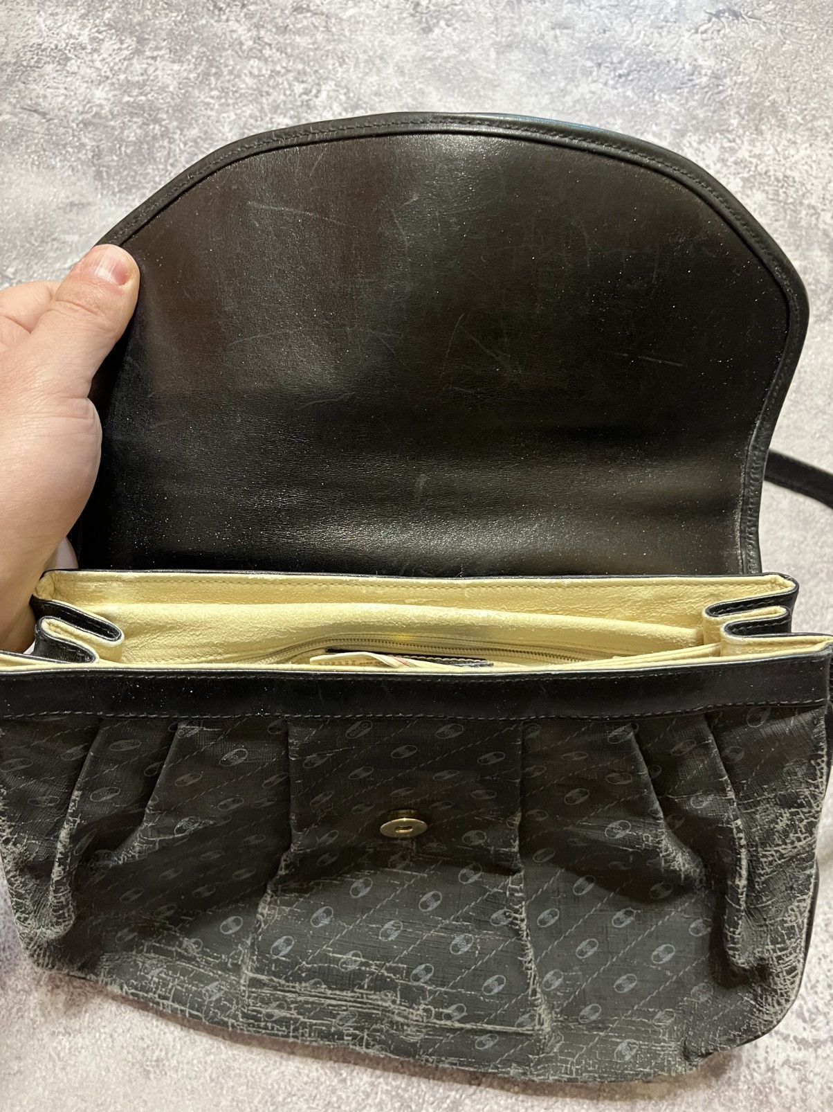 Gucci Gucci Vintage 80s Accessory Collection Stirrup Crossbody Bag Size ONE SIZE - 8 Thumbnail