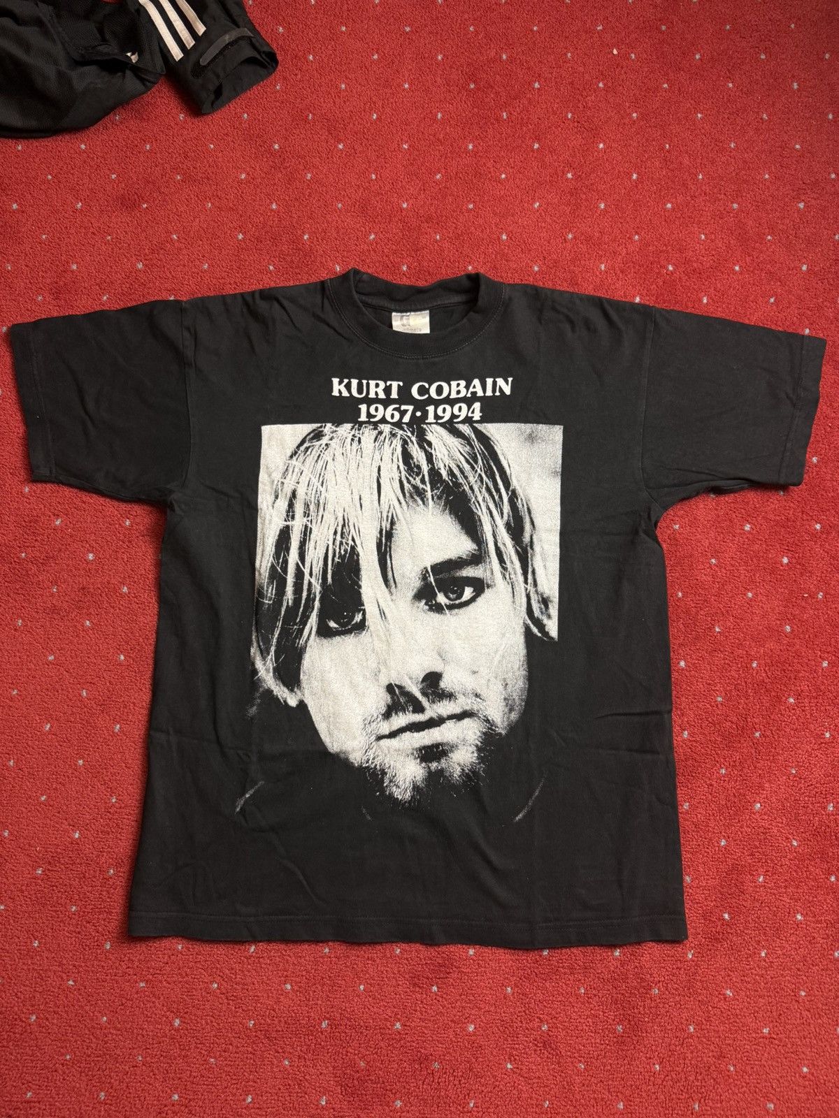 Vintage Vintage Nirvana Kurt Cobain Face Tshirt Size US M / EU 48-50 / 2 - 1 Thumbnail