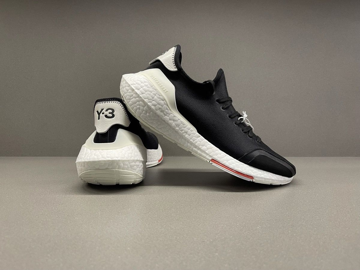 Y-3 Adidas Y-3 Ultra Boost 21 Black Size US 8.5 / EU 41-42 - 8 Thumbnail