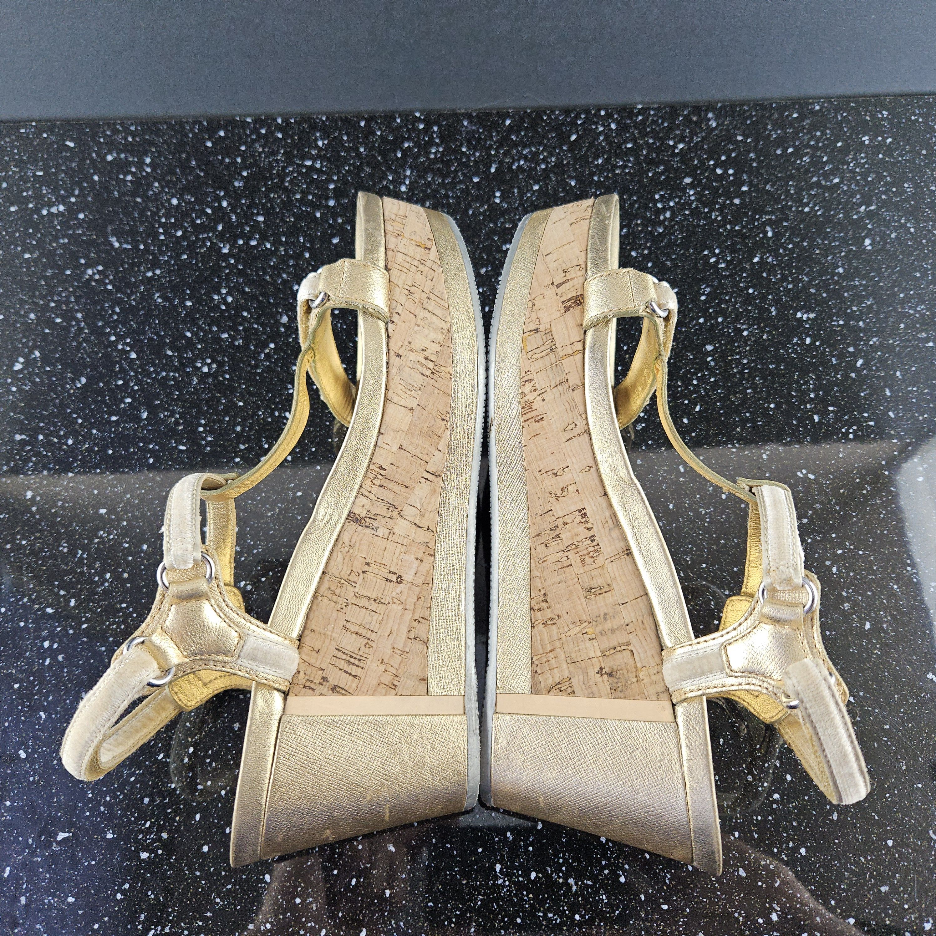 Prada Prada gold platform sandals Cork Sz 39.5 Size US 9.5 / IT 39.5 - 7 Thumbnail