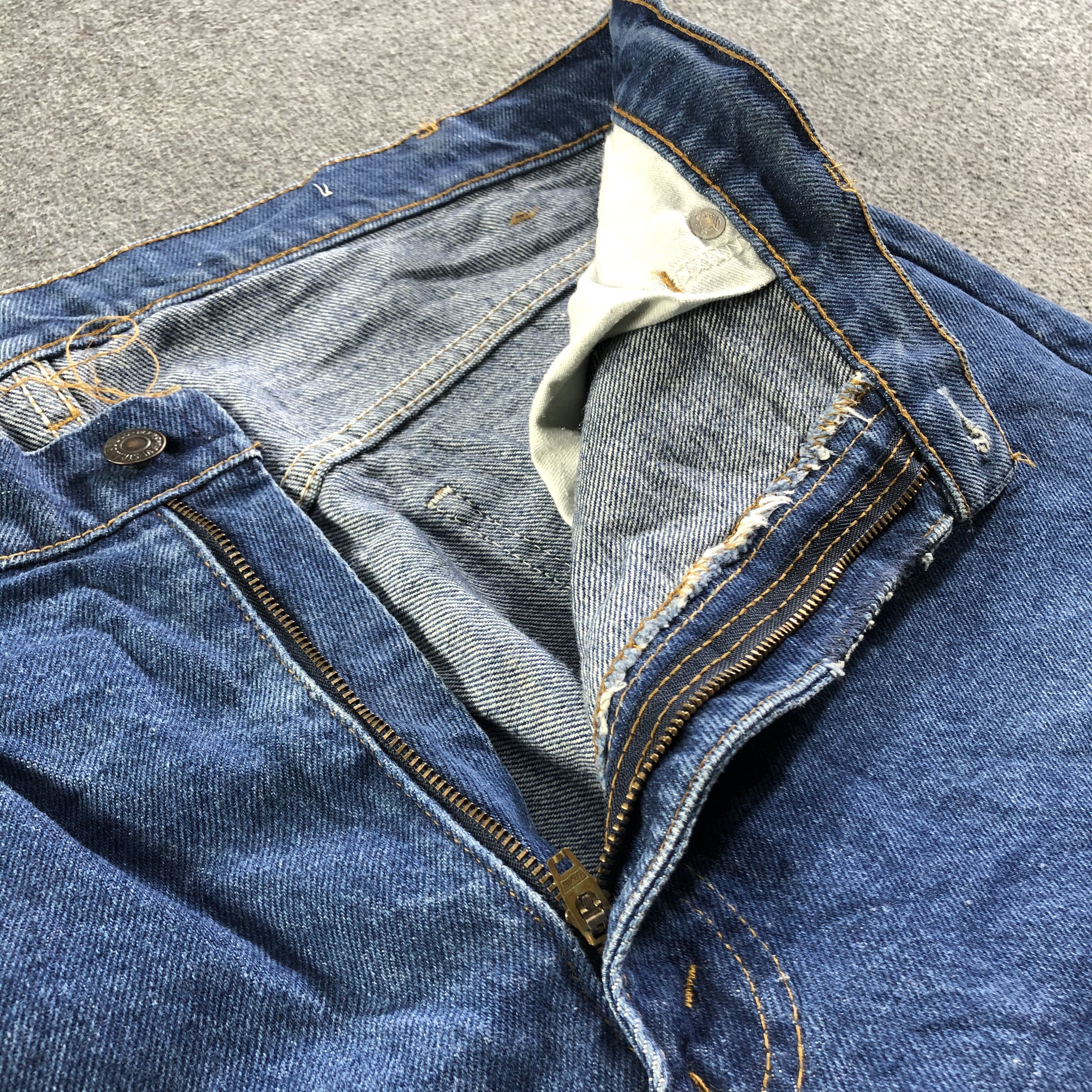 Levi's Vintage Blue Wash Levis 505 Jeans-J3494 Size US 37 - 8 Thumbnail