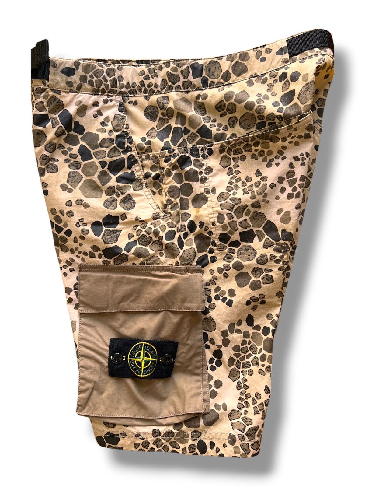 Stone Island Stone Island Alligator Camo Cargo Shorts Type RE W30 croc Size US 30 / EU 46 - 8 Thumbnail