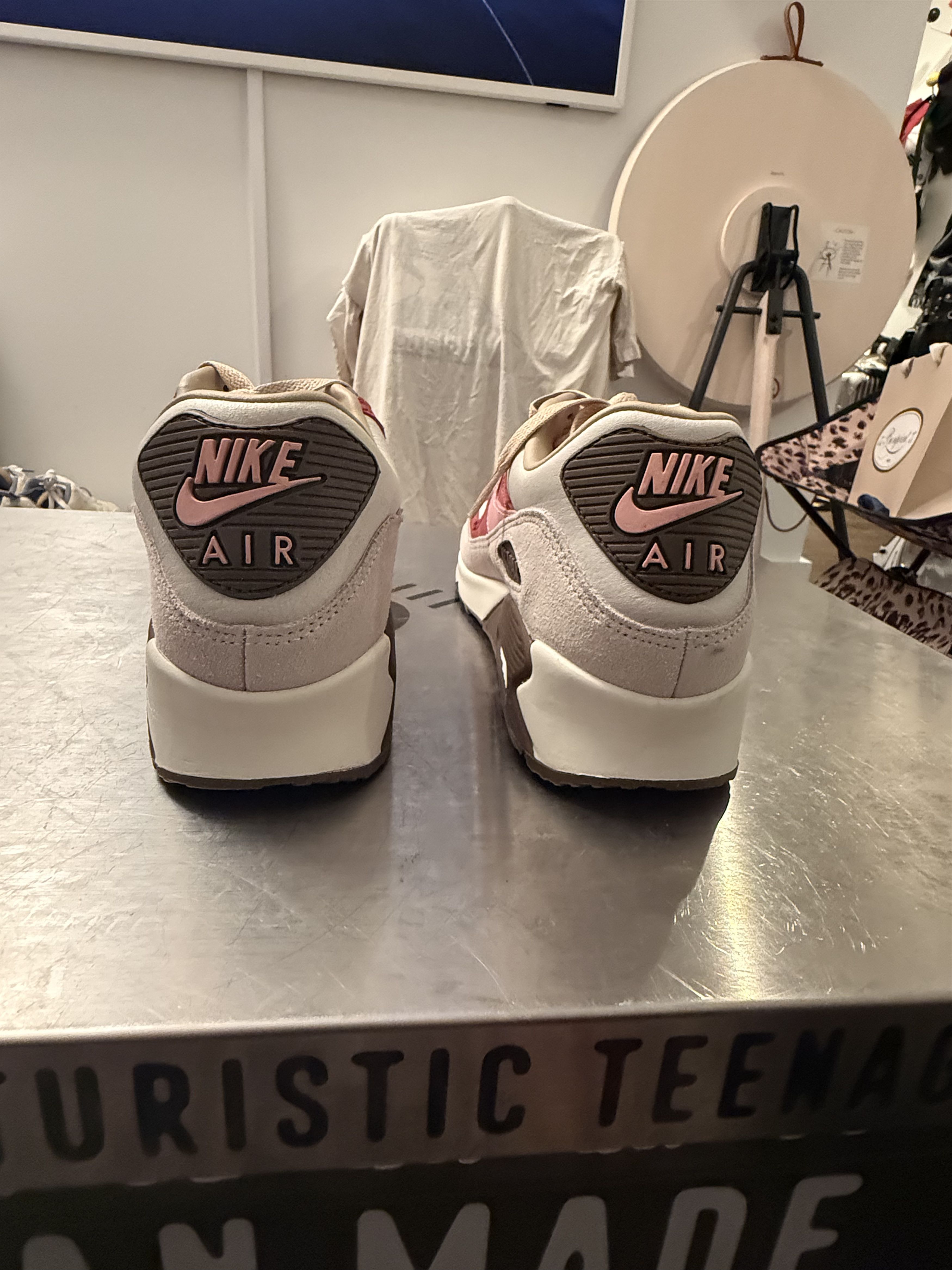 Nike Nike Air Max 90 "Bacon" new Size US 8.5 / EU 41-42 - 6 Thumbnail