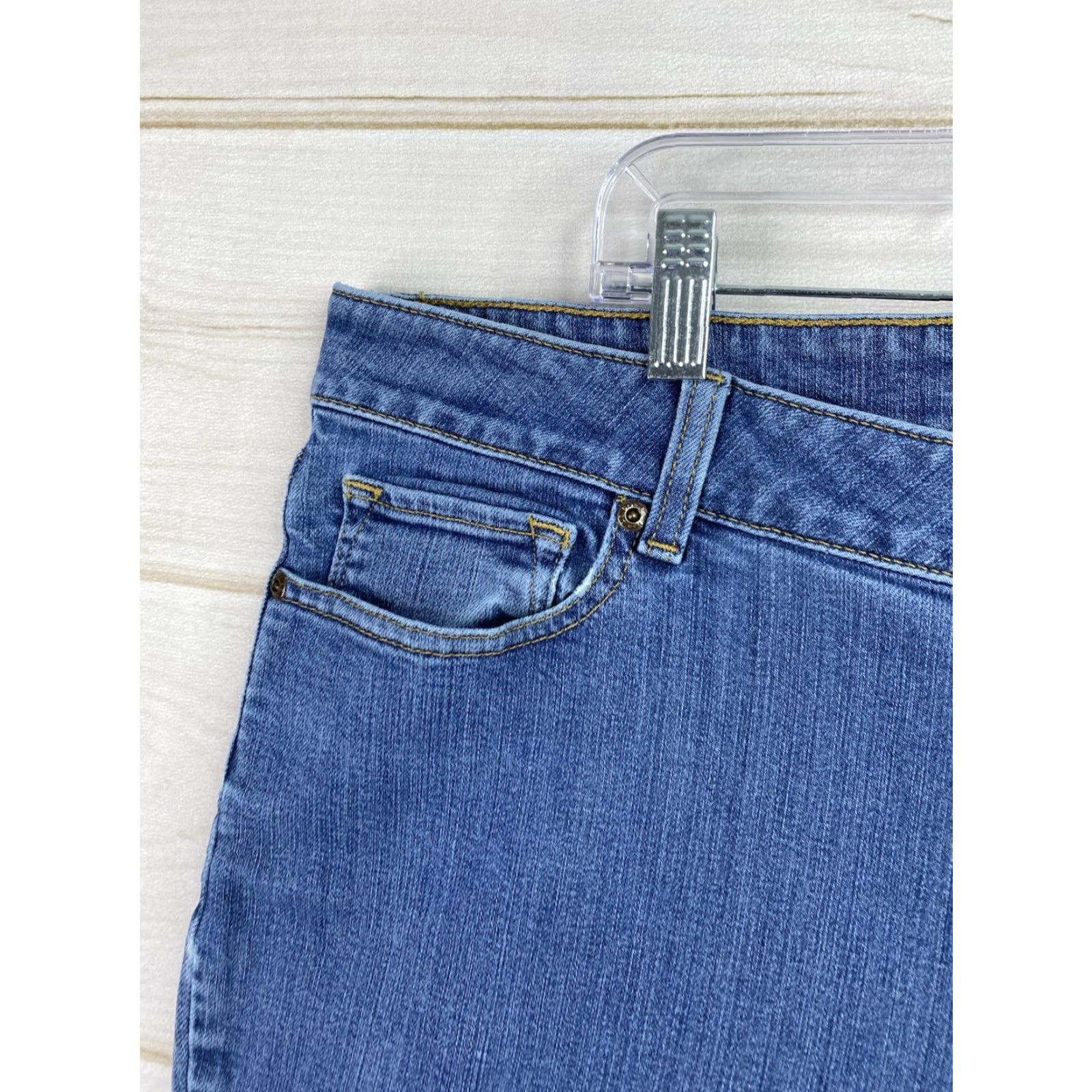 Vintage LL Bean Women Jeans 18 Medium Wash Mid Rise Stretch 90s 5-Pocket Denim Regular Blue Shirt (rearranged for search) Size 40" / US 18 - 2 Thumbnail