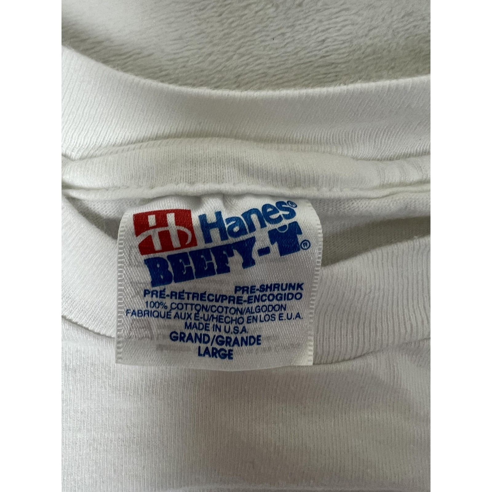 Hanes Vintage Ameritone Paint T-Shirt Mens Large White Great White Size US L / EU 52-54 / 3 - 5 Thumbnail