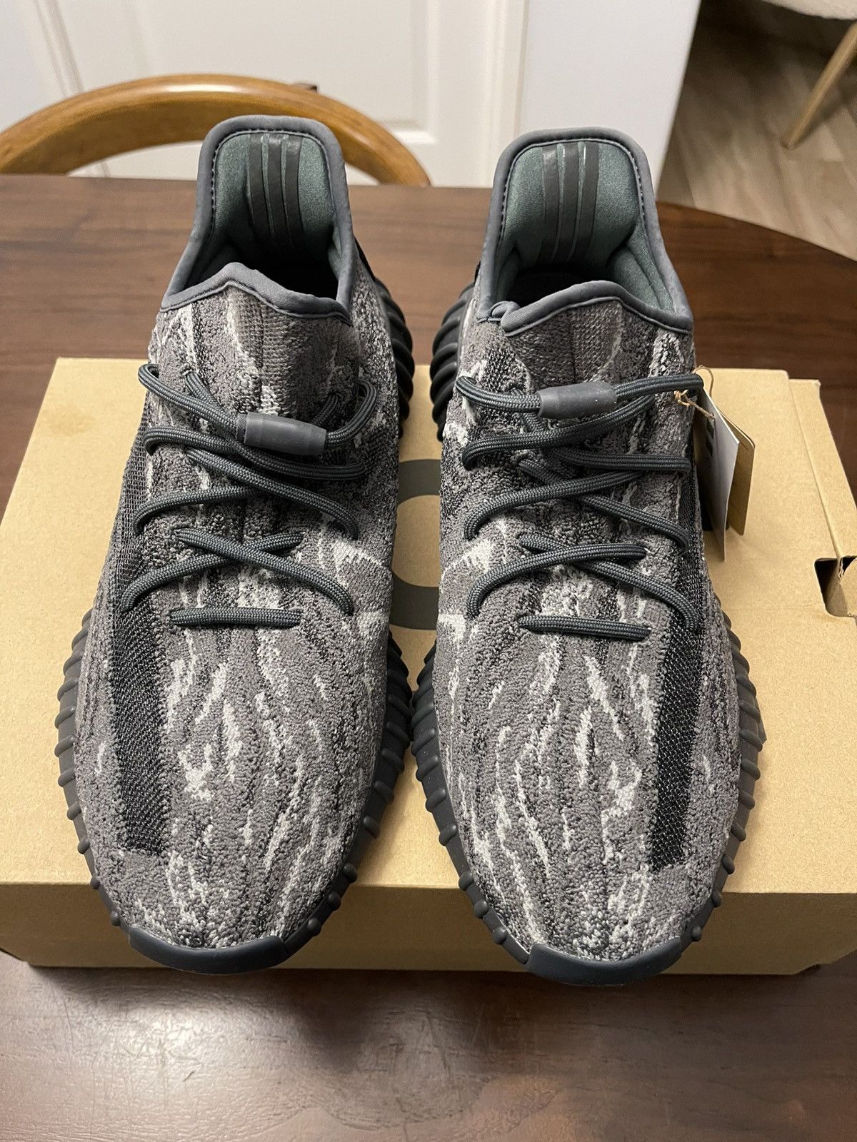 Yeezy Adidas Yeezy Boost 350 V2 “MX Dark Salt” Size 11.5 New Size US 11.5 / EU 44-45 - 3 Thumbnail