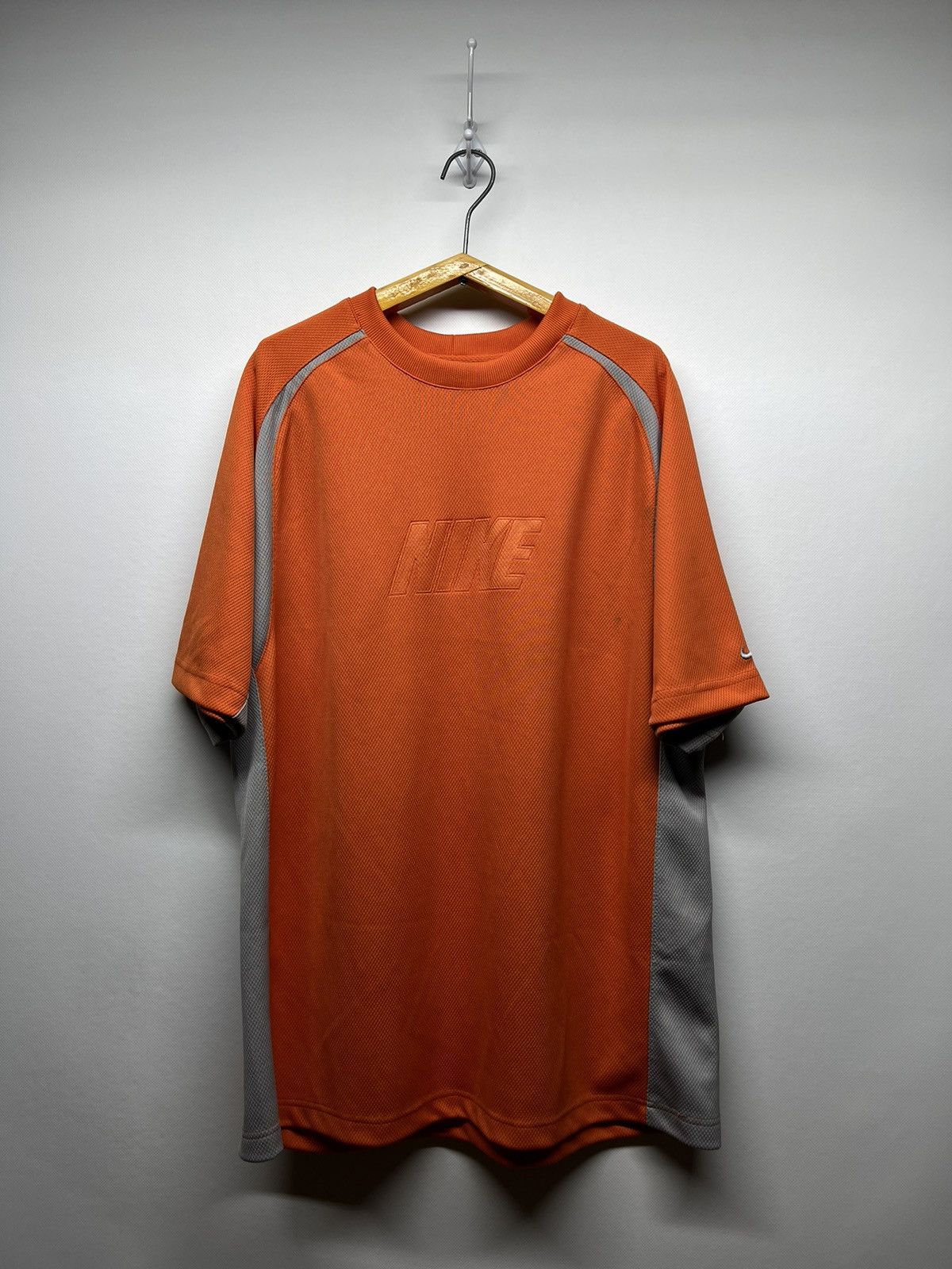 Nike × Vintage Vintage Y2k Nike 🧡 Faded Spell Out Big Logo T-Shirt 00’s Size US L / EU 52-54 / 3 - 1 Thumbnail