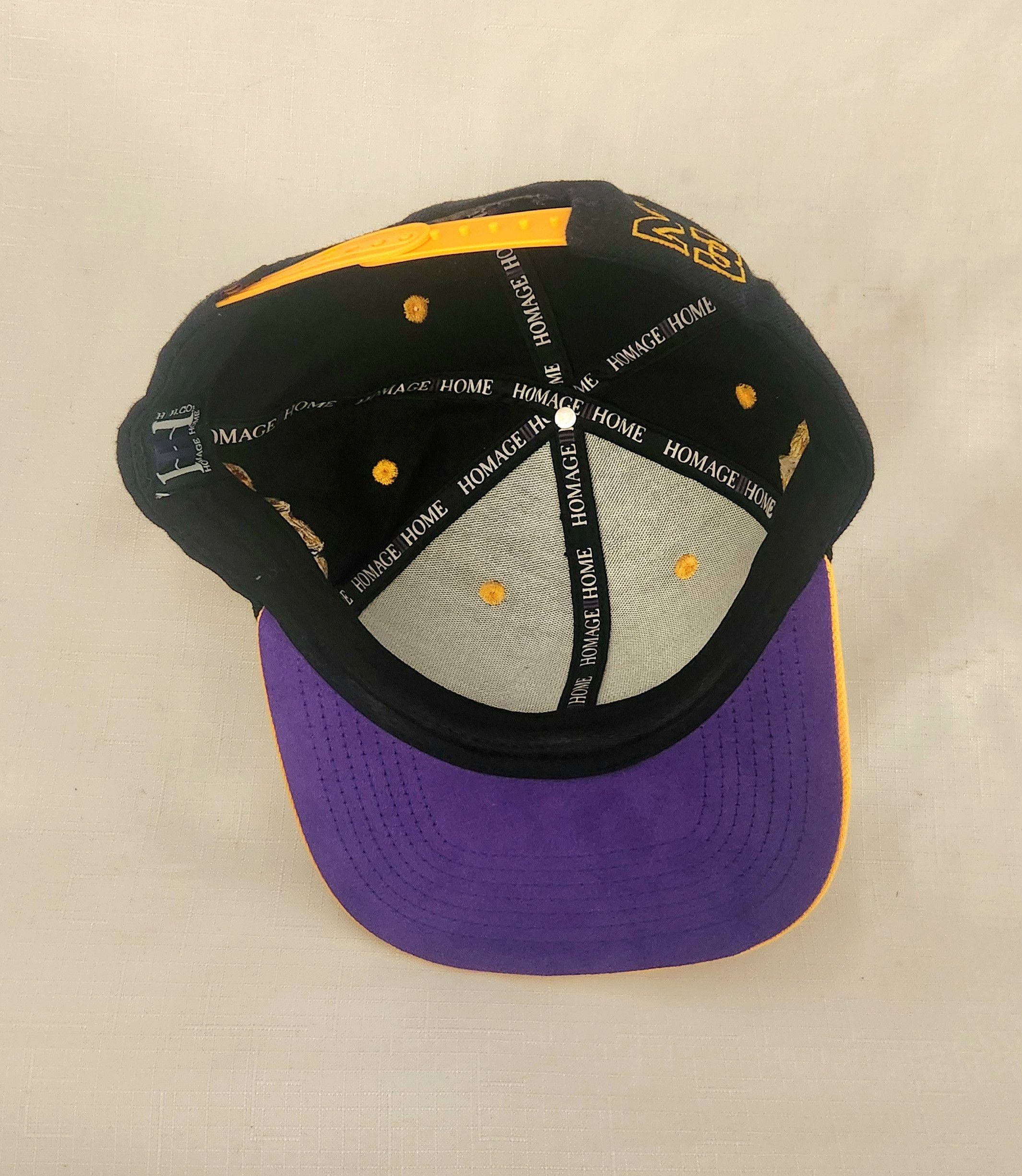 Homage Lebron James Homage Home RARE Limited LA Los Angeles Lakers Size ONE SIZE - 8 Thumbnail