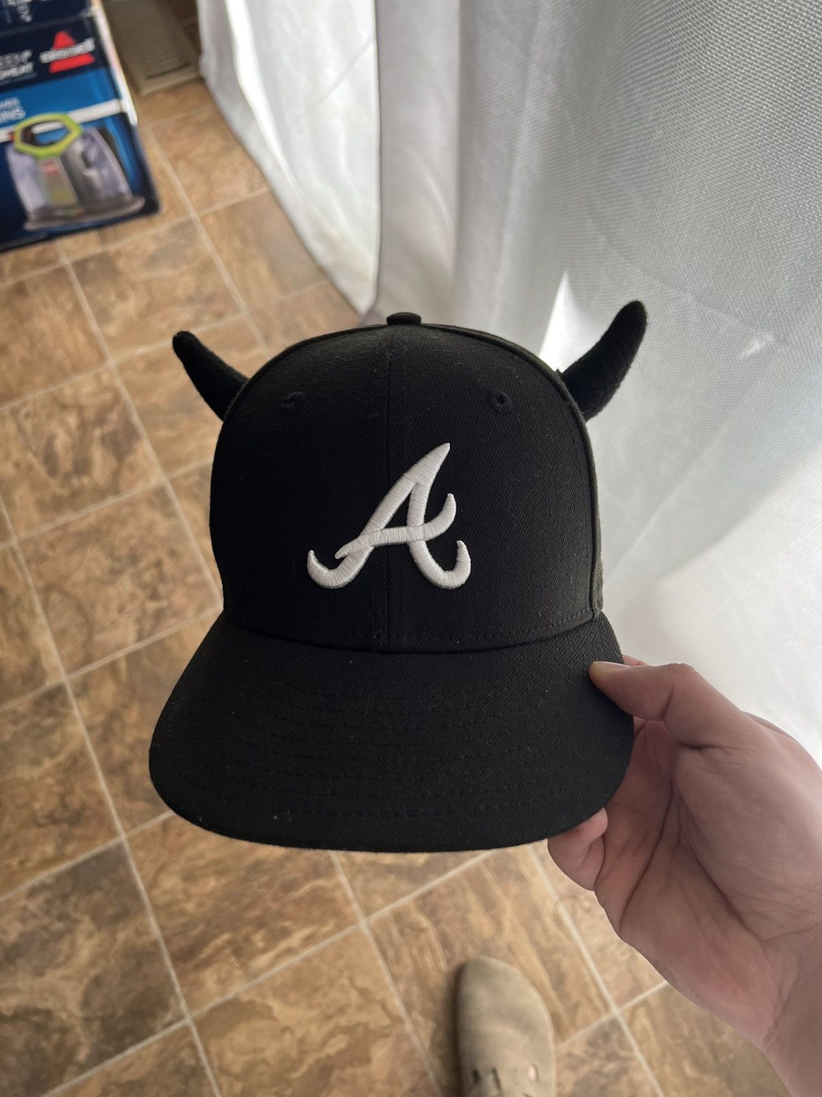 image of Ryder Studios Ryder Studio Atlanta Horned Fitted in Black, Men's