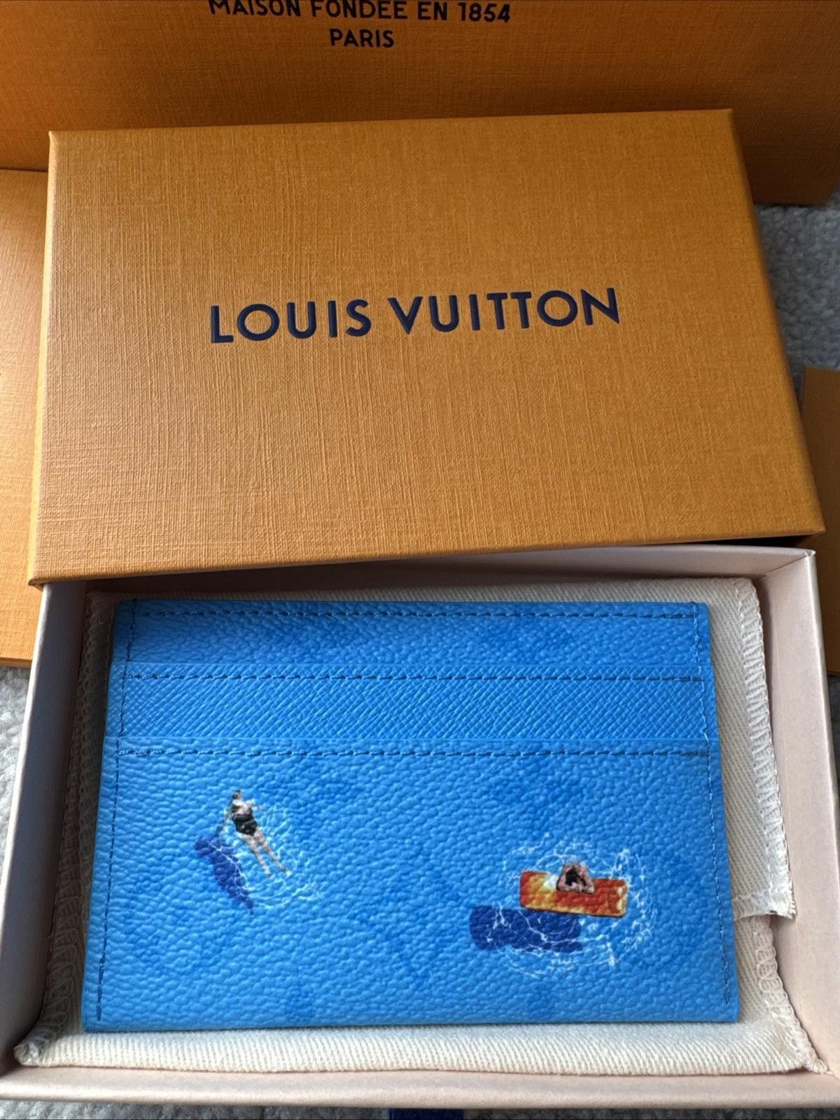 Louis Vuitton Louis Vuitton Double Card Holder Wallet M14862 Swim Scene Size ONE SIZE - 4 Thumbnail