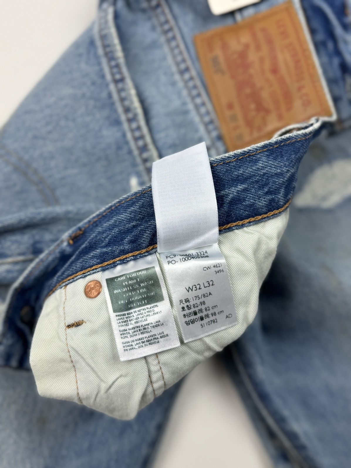 Levi's NWT Levi’s 501 Distressed Repaired Washed Denim Jeans Size US 32 / EU 48 - 11 Thumbnail
