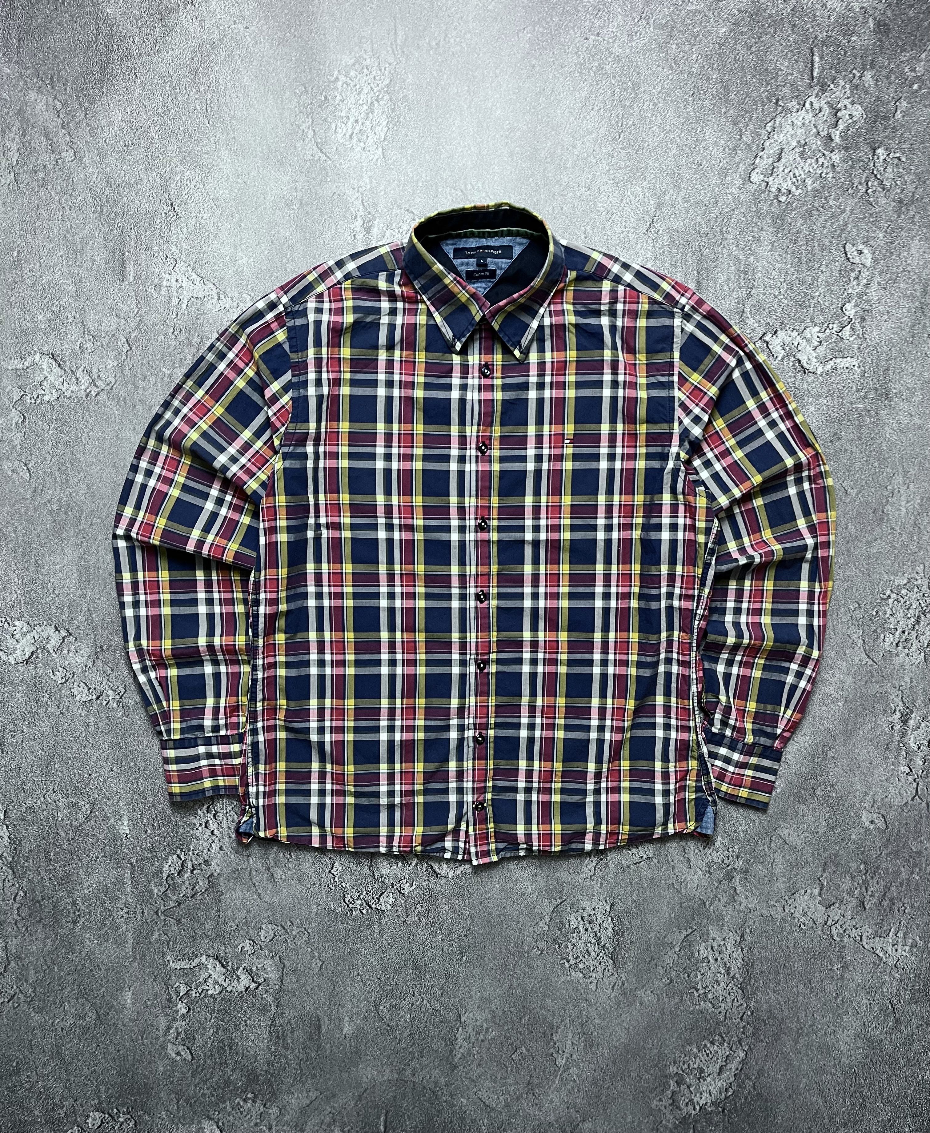 Tommy Hilfiger Vintage Button Up Tommy Hilfiger Big Logo Mens L Size US L / EU 52-54 / 3 - 1 Thumbnail