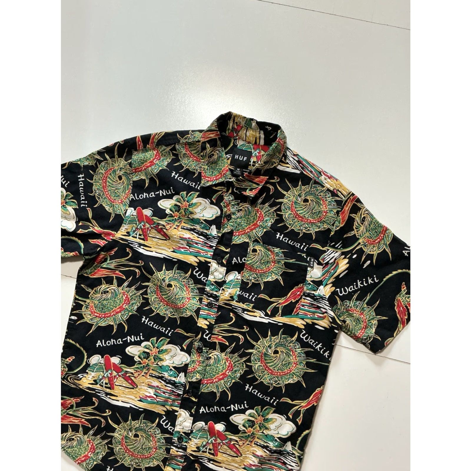 Huf Huf Worldwide Aloha Nui Hawaii All Over Print Hawaiian Button Front S/S Shirt MD M Multicolor Mens Shirt Size US M / EU 48-50 / 2 - 3 Thumbnail