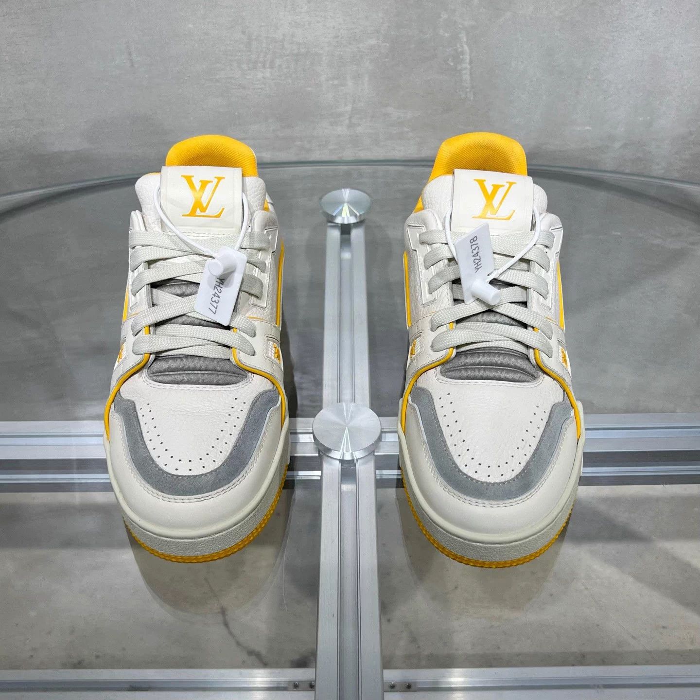 Louis Vuitton LV Trainer white yellow UK2/36 Size US 5 / IT 35 - 1 Thumbnail
