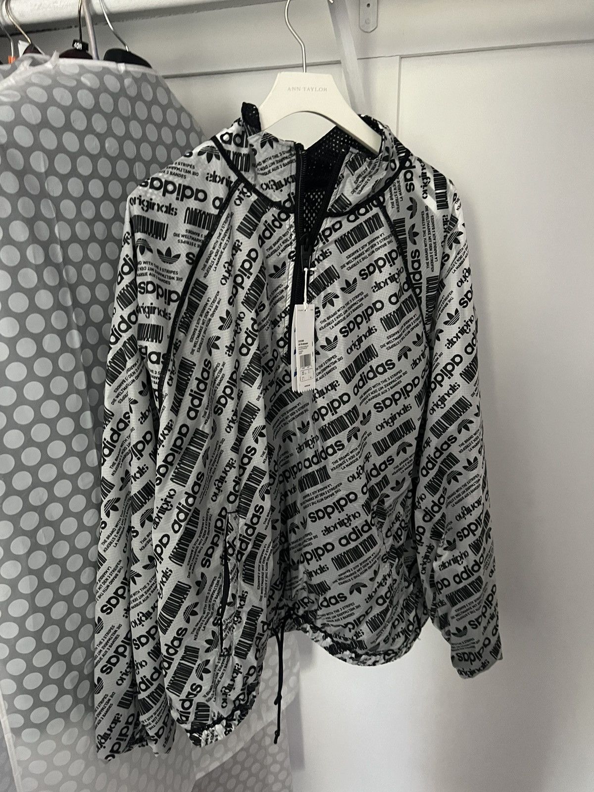 Alexander Wang Alexander wang x adidas windbreaker Size US L / EU 52-54 / 3 - 1 Thumbnail