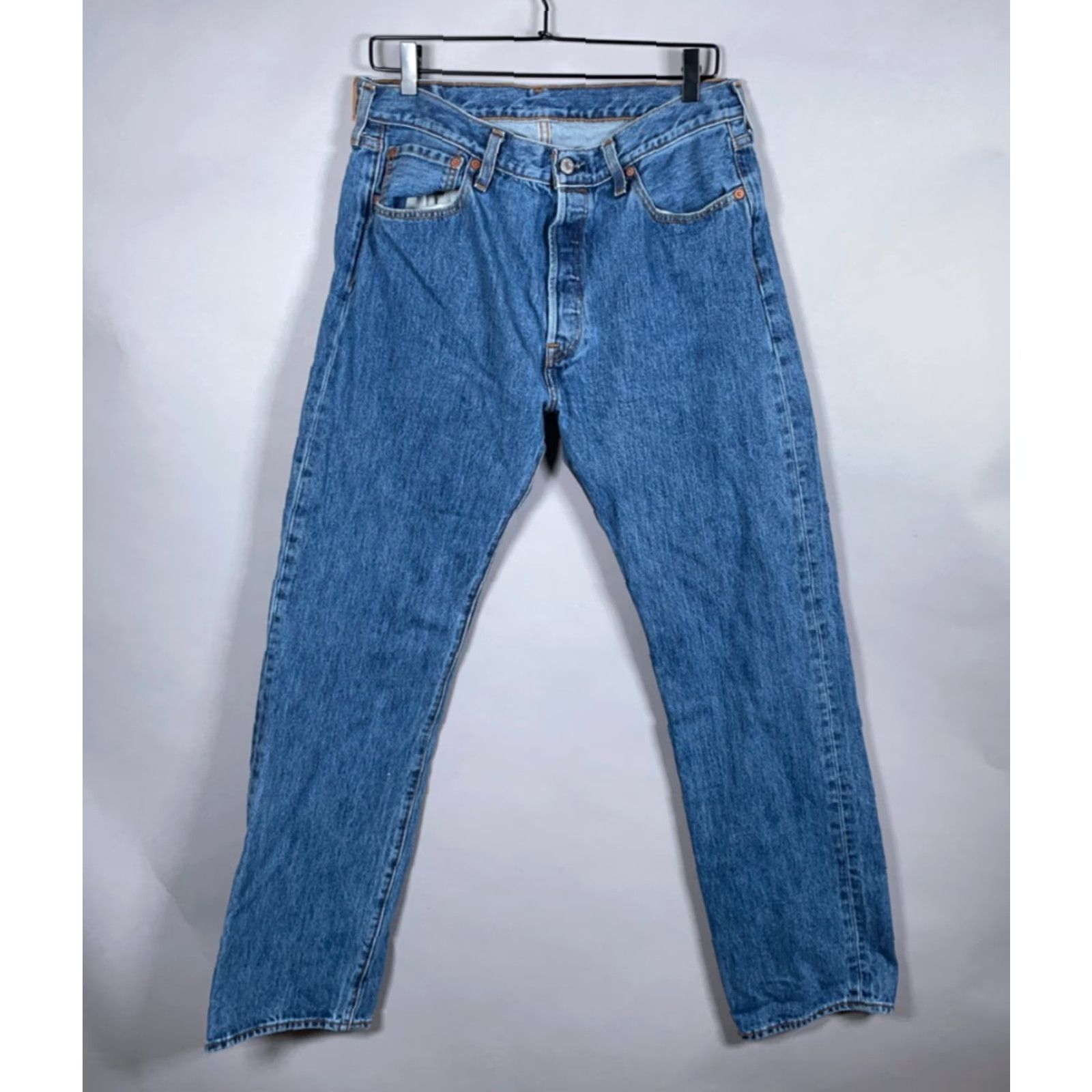 Levi's VINTAGE Levi's 501 Jeans Men's 34 x 32 Blue Denim Straight Leg Button Fly Casual Size US 34 / EU 50 - 2 Thumbnail