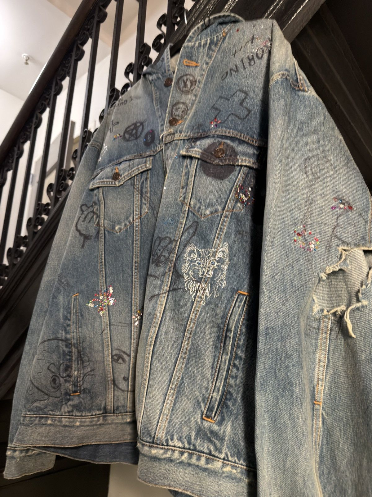 Balenciaga Balenciaga Rhinestone distressed scribble Size US L / EU 52-54 / 3 - 3 Thumbnail