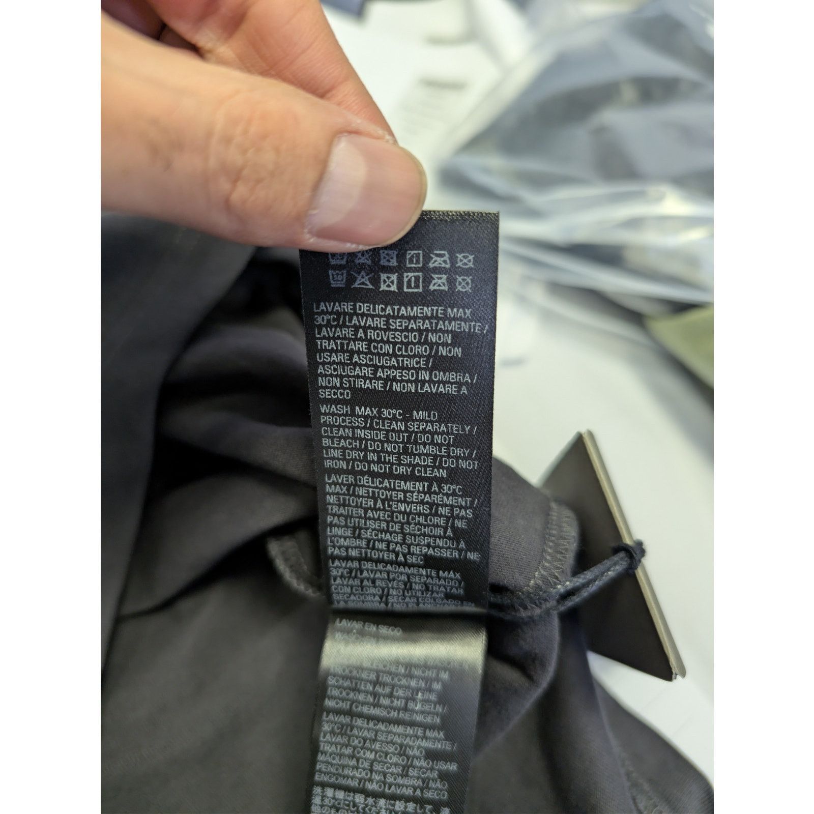 Balenciaga o1rshd1 Men's Loop Sports Icon T-Shirt in Black Size US XL / EU 56 / 4 - 17 Thumbnail