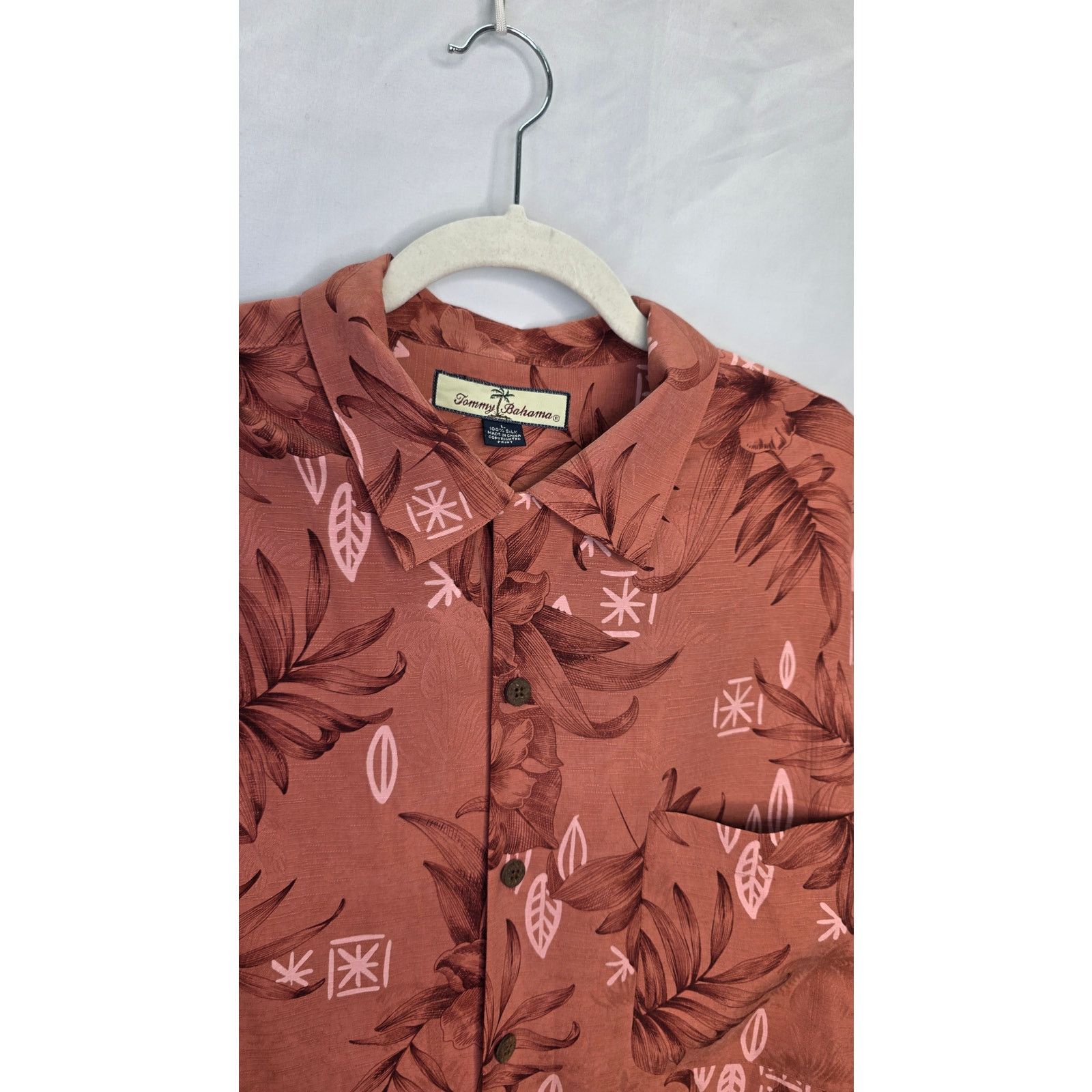 Tommy Bahama Tommy Bahama Men's Large Silk Tropical Button Up Shirt Size US L / EU 52-54 / 3 - 3 Thumbnail