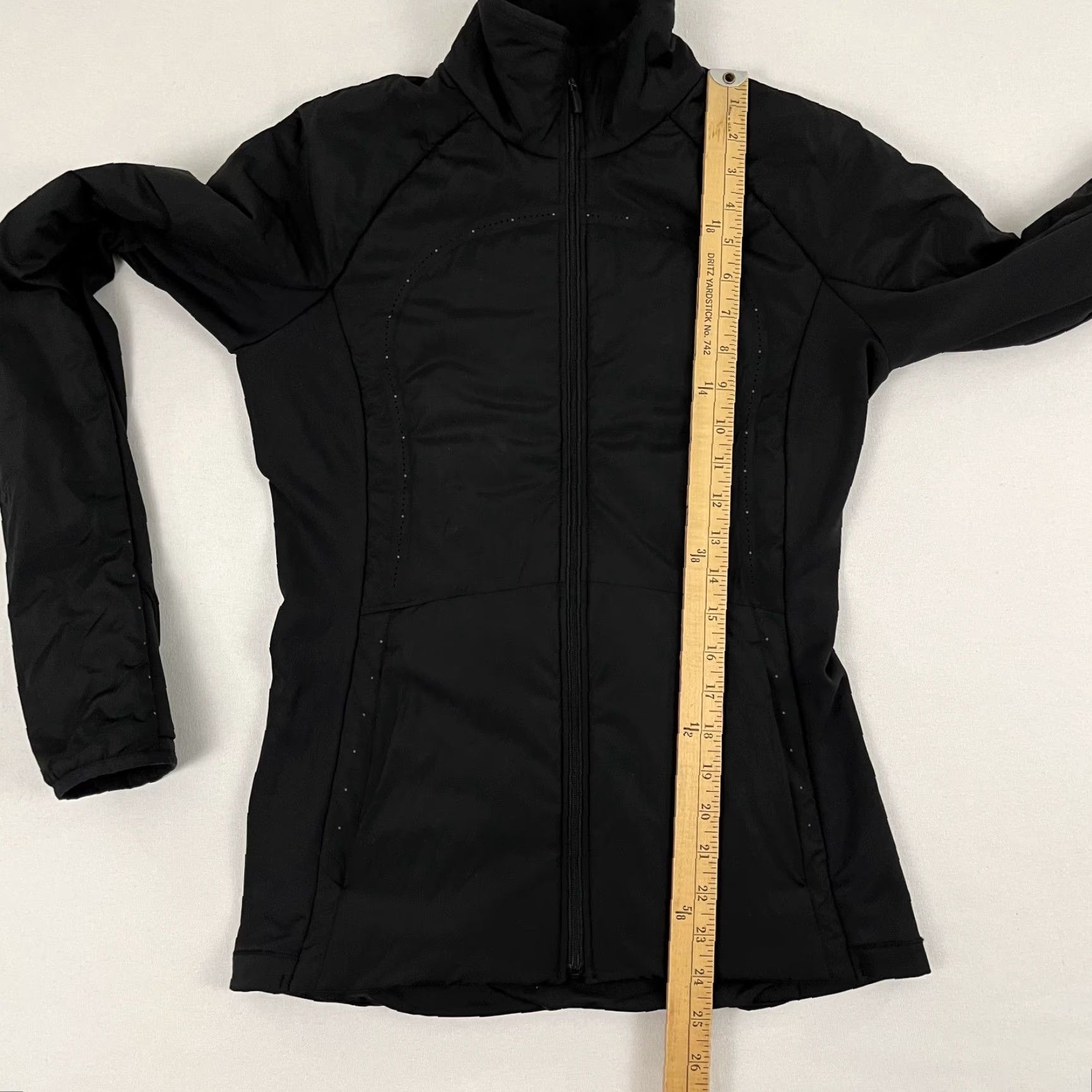Lululemon Lululemon Run For Cold Jacket Women Sz 6 Black Primaloft Full Zip Pockets Thumbholes Athletic Womens Size M / US 6-8 / IT 42-44 - 4 Thumbnail
