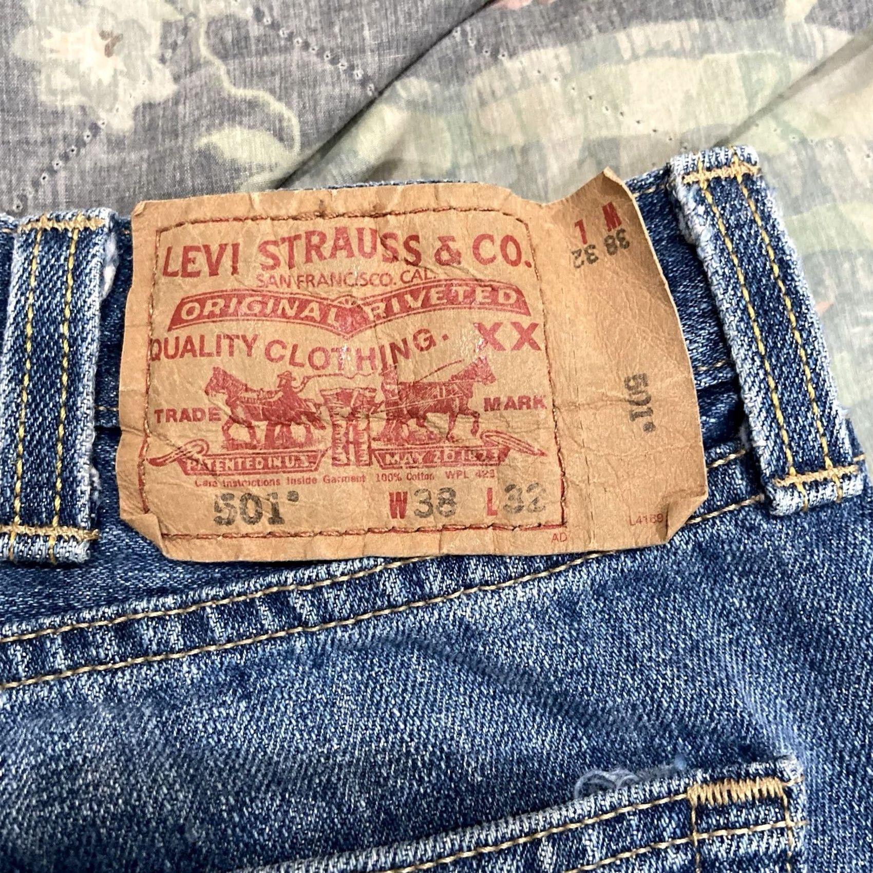 Levi's Levi's 501 Jeans Mens 38x32 Blue Denim Button Fly Levi'S 501 Series 90s USA Size US 32 / EU 48 - 5 Thumbnail