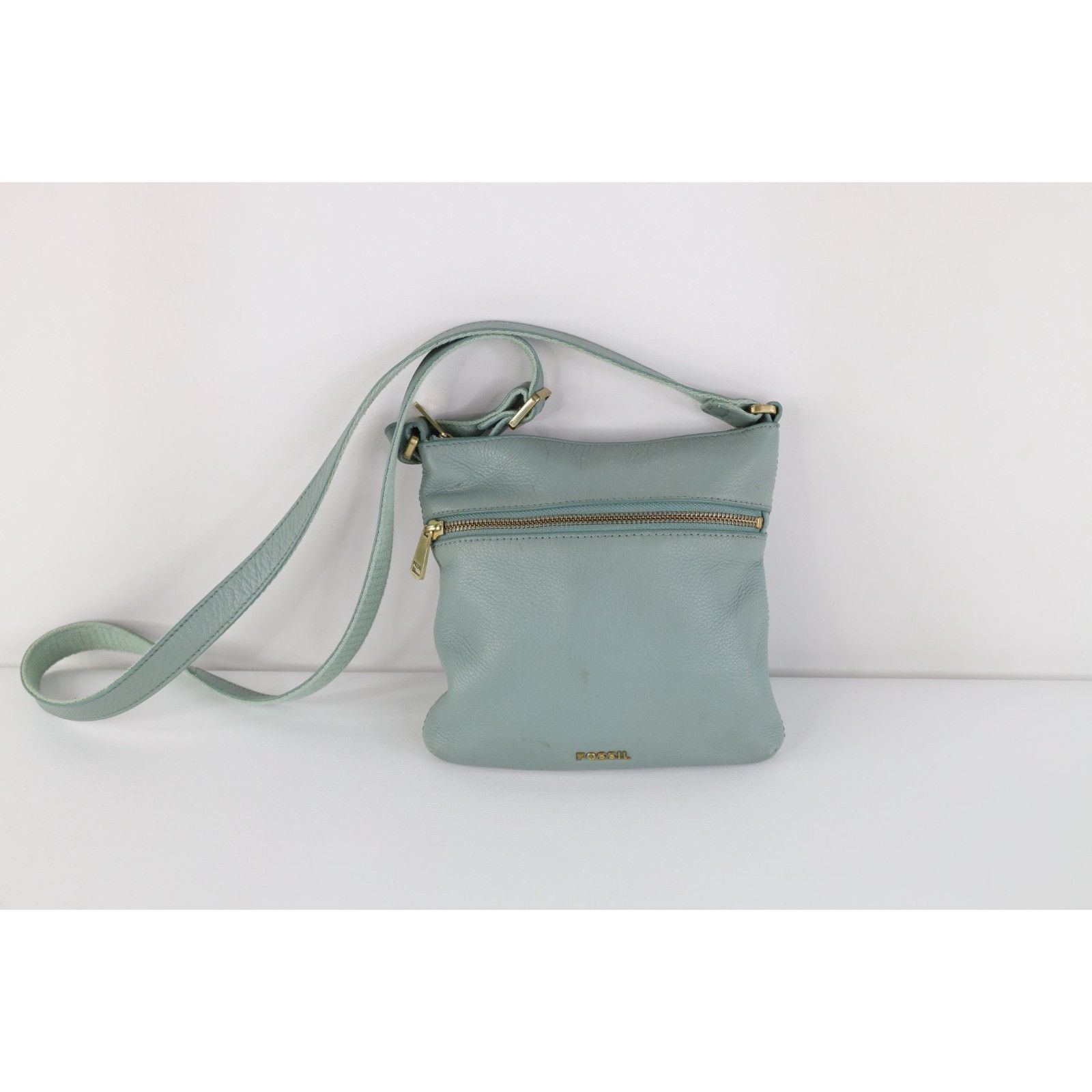 Fossil Vintage Y2K Fossil Babydoll Distressed Leather Crossbody Bag Size ONE SIZE - 1 Thumbnail