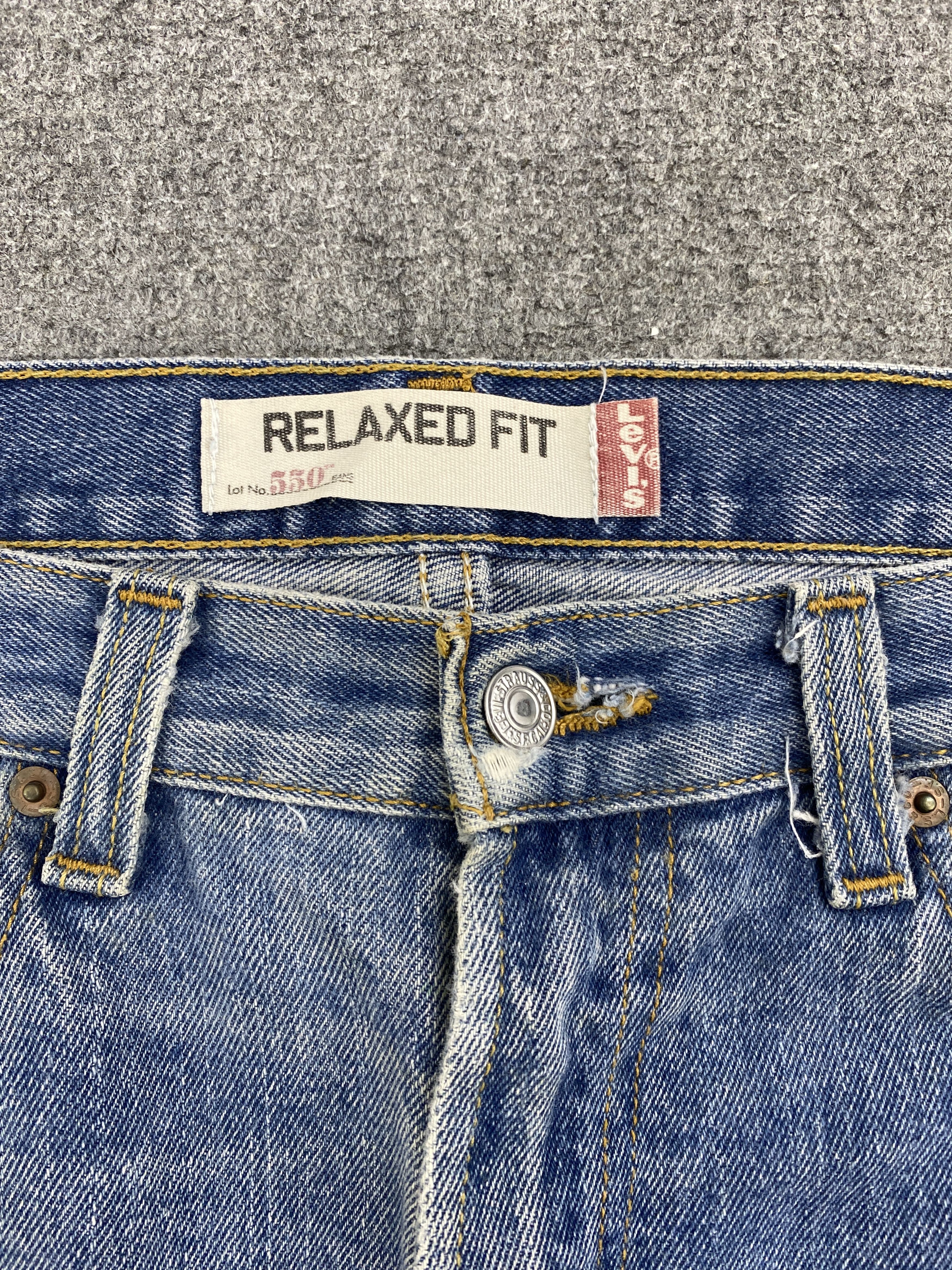 Levi's × Vintage Faded Blue Vintage Levis 550 Jeans Size US 33 - 9 Thumbnail