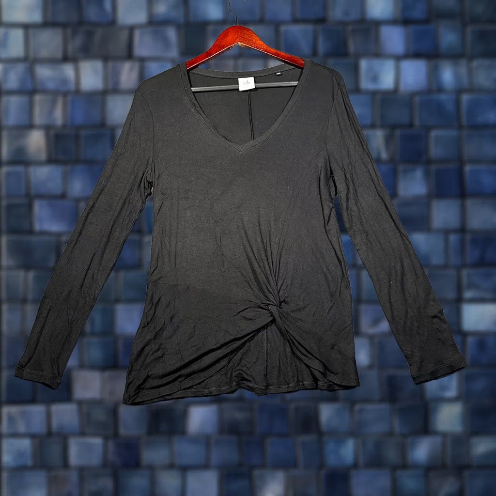 Vintage CAbi Womens Shirt Small Black Stretch Twisted Hem Long Sleeve Reveal Tee 3801 Size S / US 4 / IT 40 - 1 Thumbnail