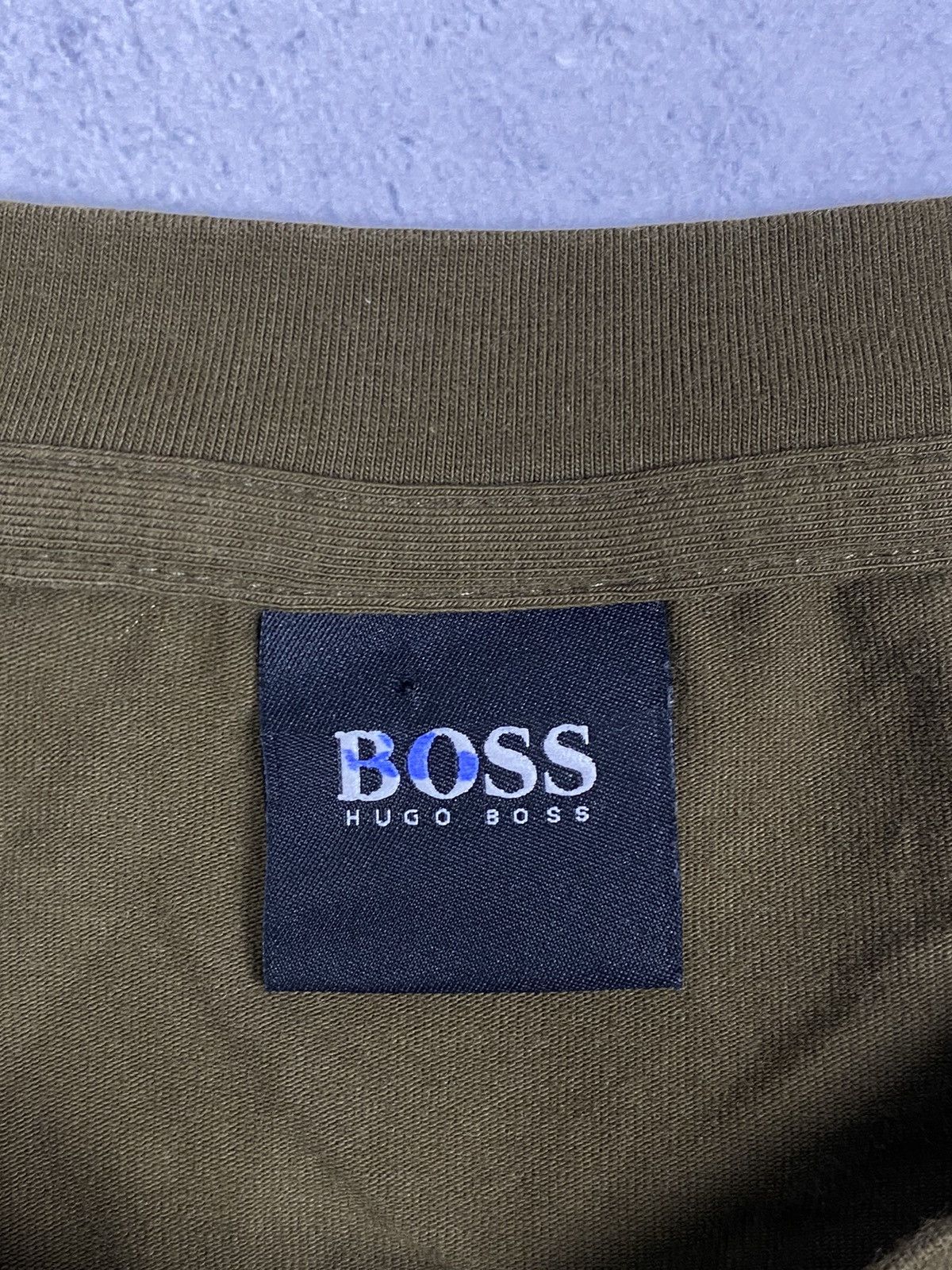 Hugo Boss Hugo Boss Center Logo Designer Olive T Shirt Size US M / EU 48-50 / 2 - 8 Thumbnail
