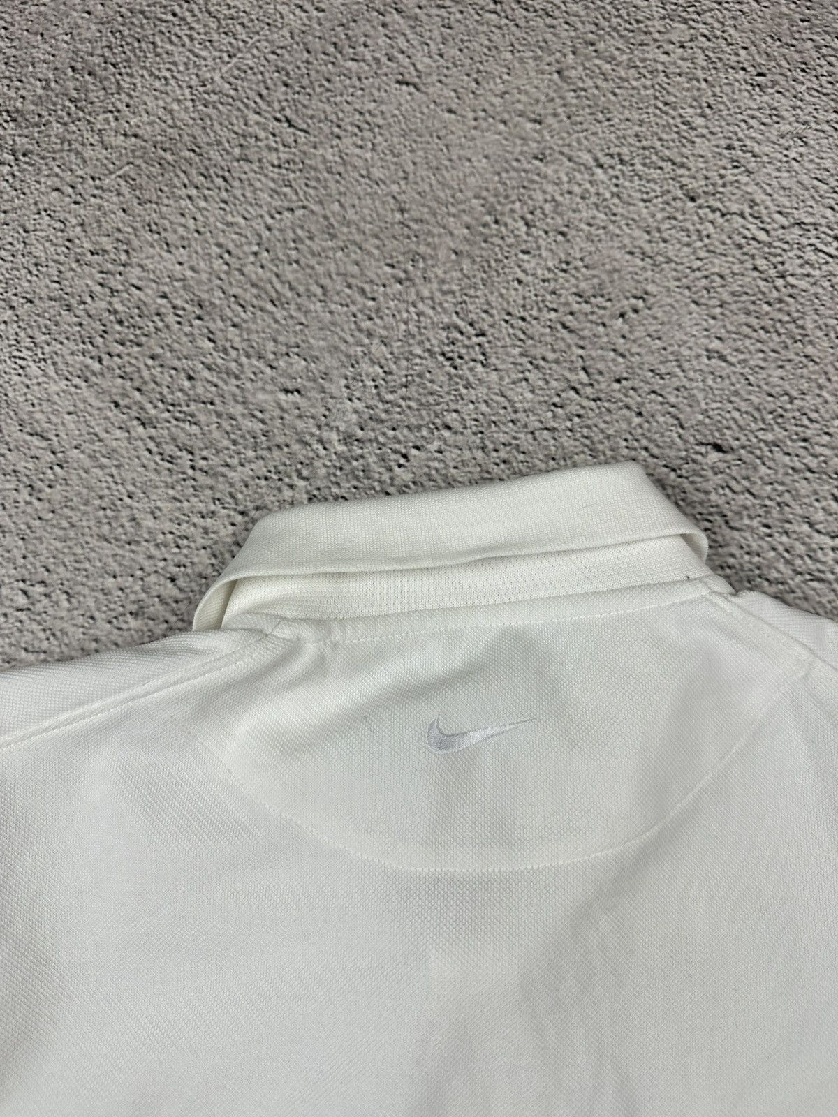 Nike Vintage Nike Court Polo Dri-Fit Golf Y2K Logo SK8 Style Size US S / EU 44-46 / 1 - 12 Thumbnail