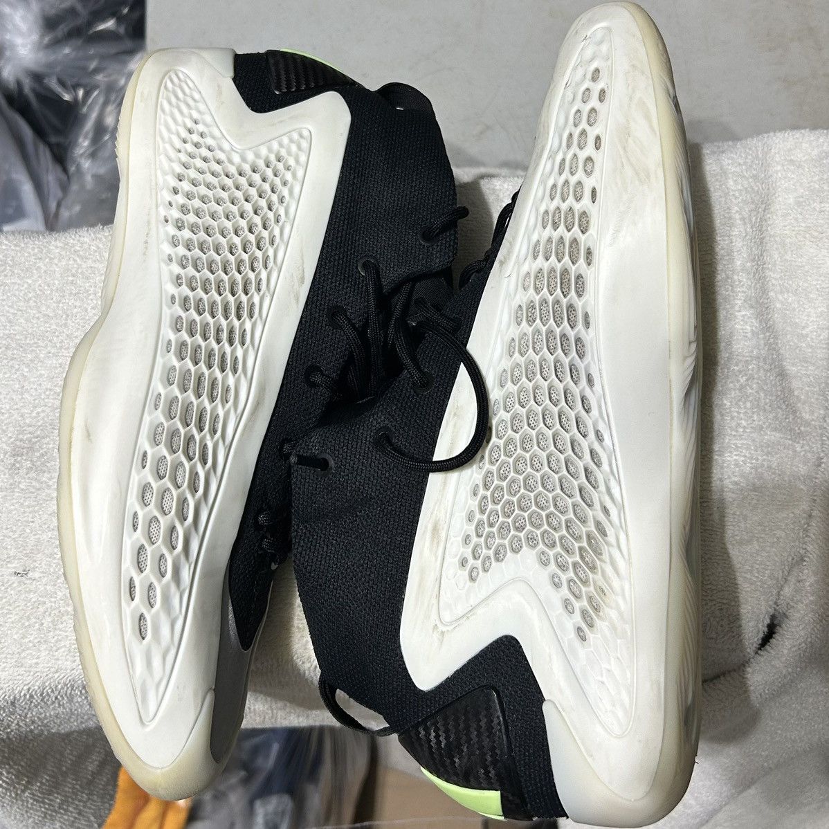 Adidas Adidas Men's AE 1 Stormtrooper White Basketball Shoes Sz 9.5 Size US 9.5 / EU 42-43 - 2 Thumbnail